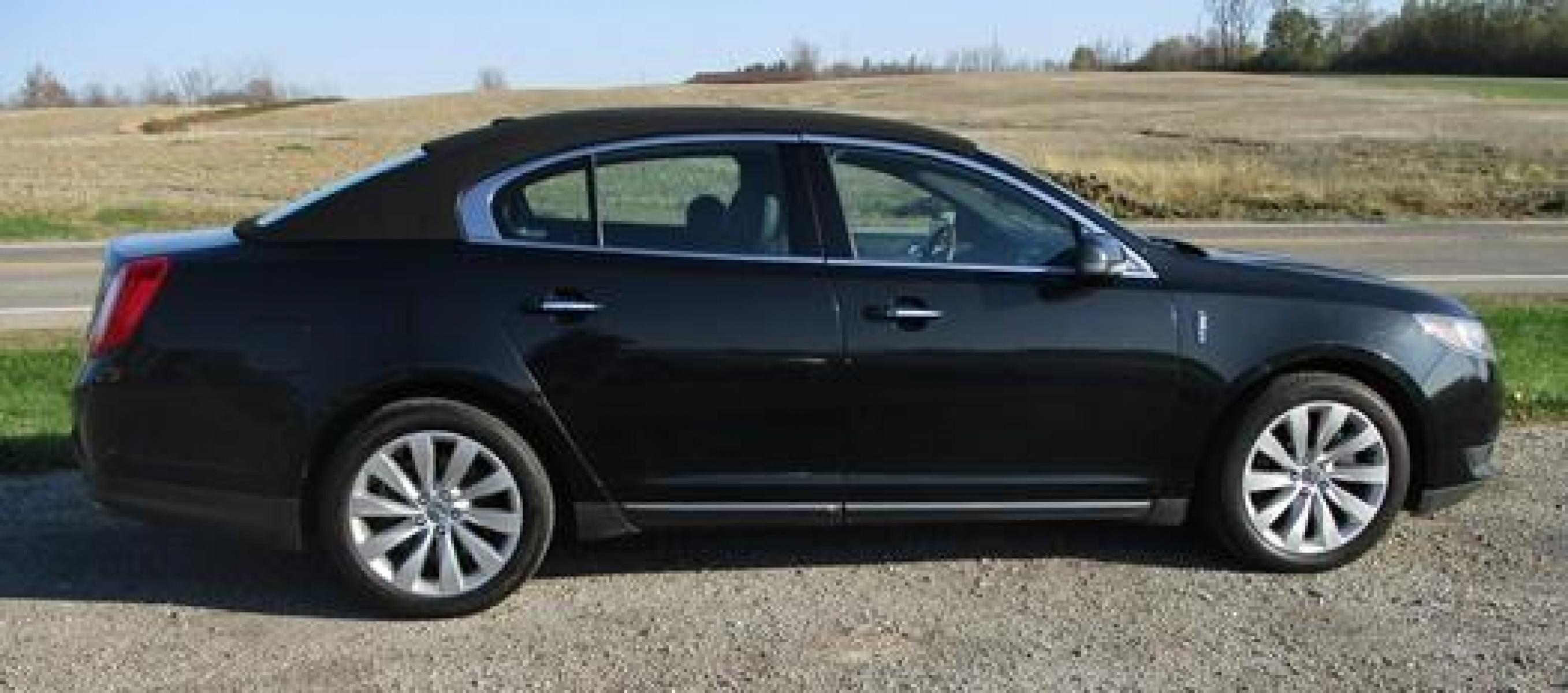 2014 Black /Black Lincoln MKS (1LNHL9EK7EG) with an 3.5L V6 DOHC 24V engine, 6-Speed Automatic transmission, located at 1725 US-68 N, Bellefontaine, OH, 43311, (937) 592-5466, 40.387783, -83.752388 - Photo #5