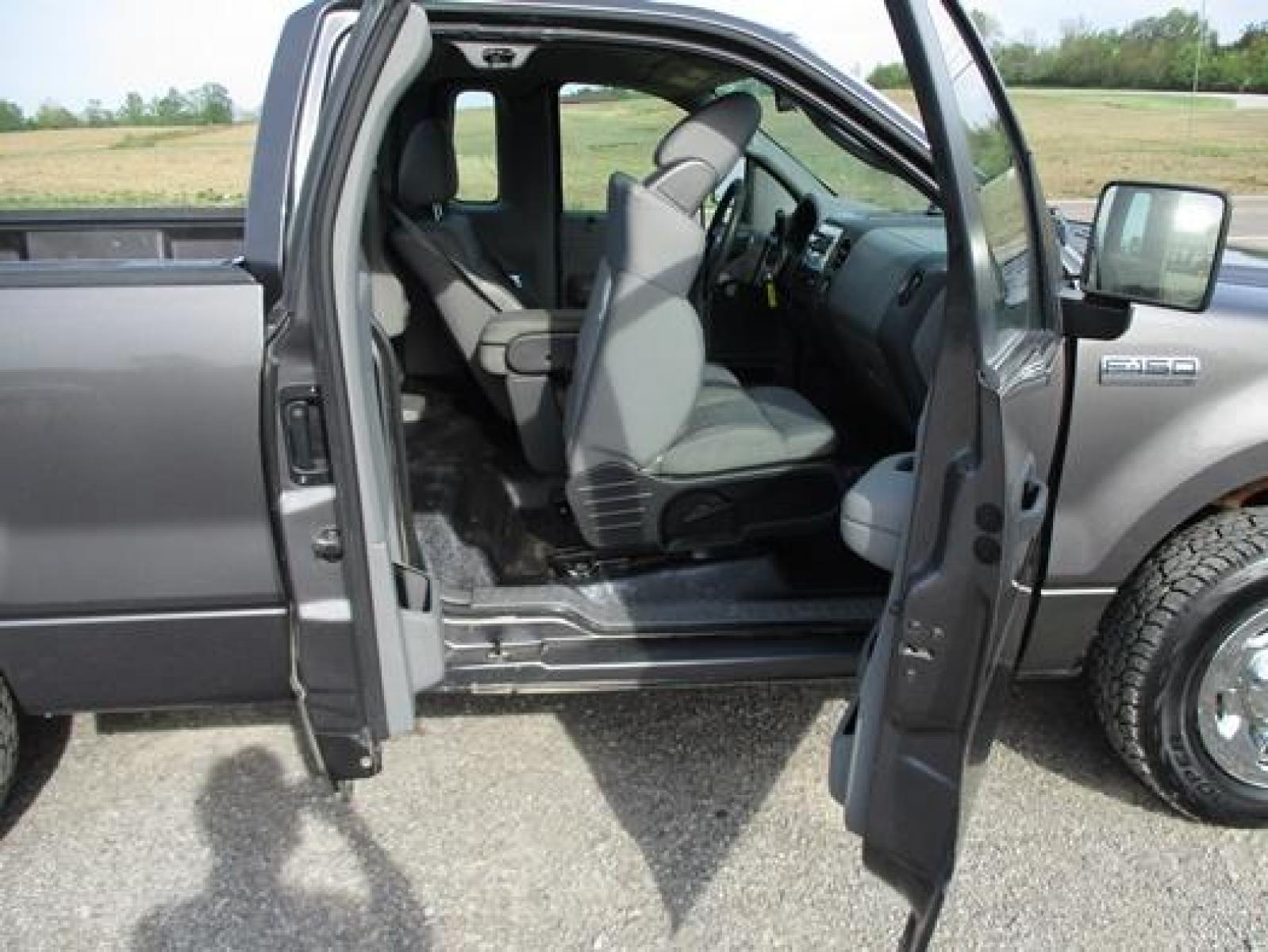 2008 Gray /Gray Ford F-150 (1FTRF12288K) with an 4.2L V6 OHV 12V engine, located at 1725 US-68 N, Bellefontaine, OH, 43311, (937) 592-5466, 40.387783, -83.752388 - 2008 FORD F150XL 2wd, V6, Auto, Gray-Gray, AM-FM-CD, PS, PB, Short Bed, Tow Package, 1 owner, High Miles, Well Maintained. Check out the You Tube Video https:--youtu.be-mJuyG_H7FIU - Photo #13