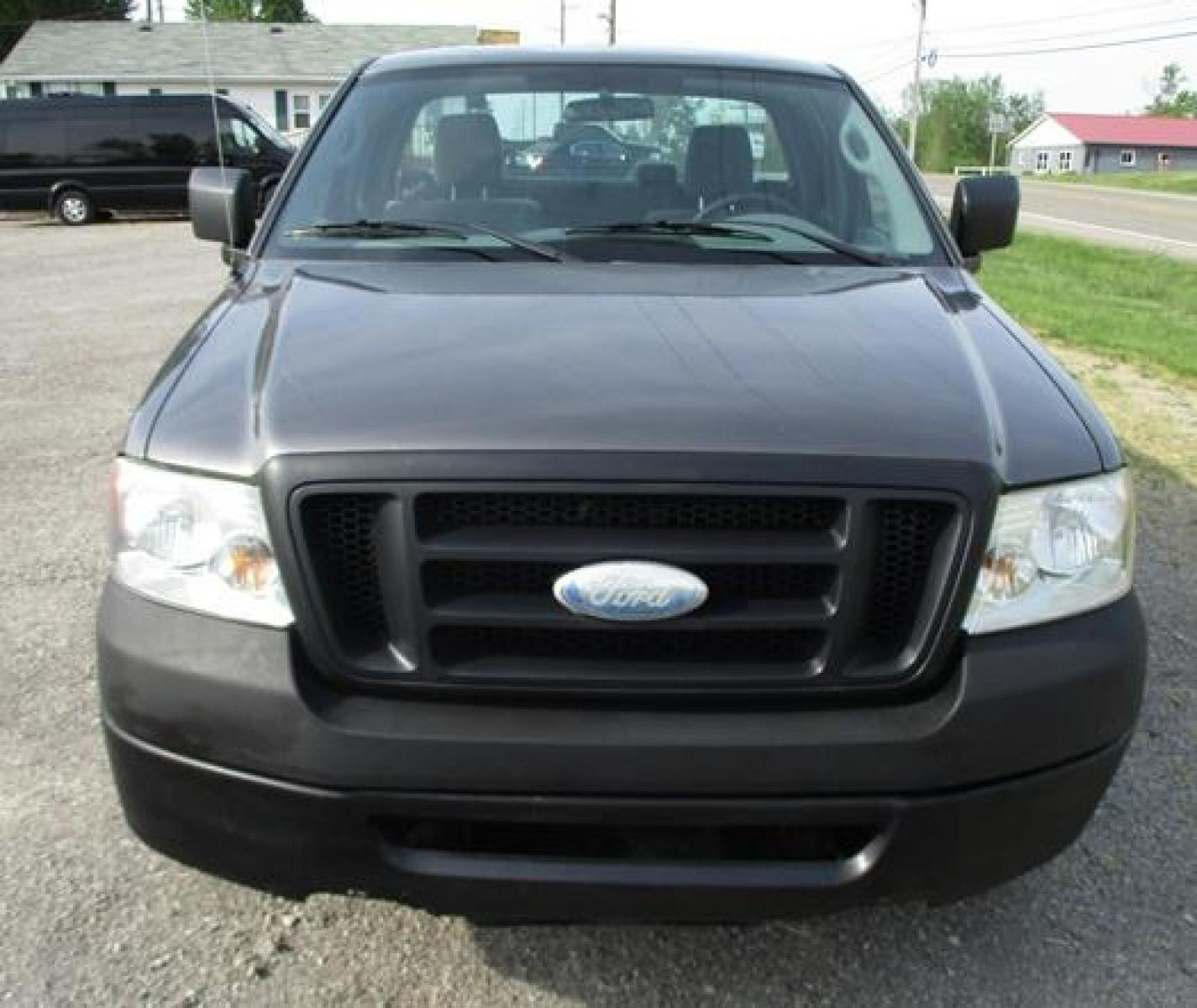 2008 Gray /Gray Ford F-150 (1FTRF12288K) with an 4.2L V6 OHV 12V engine, located at 1725 US-68 N, Bellefontaine, OH, 43311, (937) 592-5466, 40.387783, -83.752388 - 2008 FORD F150XL 2wd, V6, Auto, Gray-Gray, AM-FM-CD, PS, PB, Short Bed, Tow Package, 1 owner, High Miles, Well Maintained. Check out the You Tube Video https:--youtu.be-mJuyG_H7FIU - Photo #6