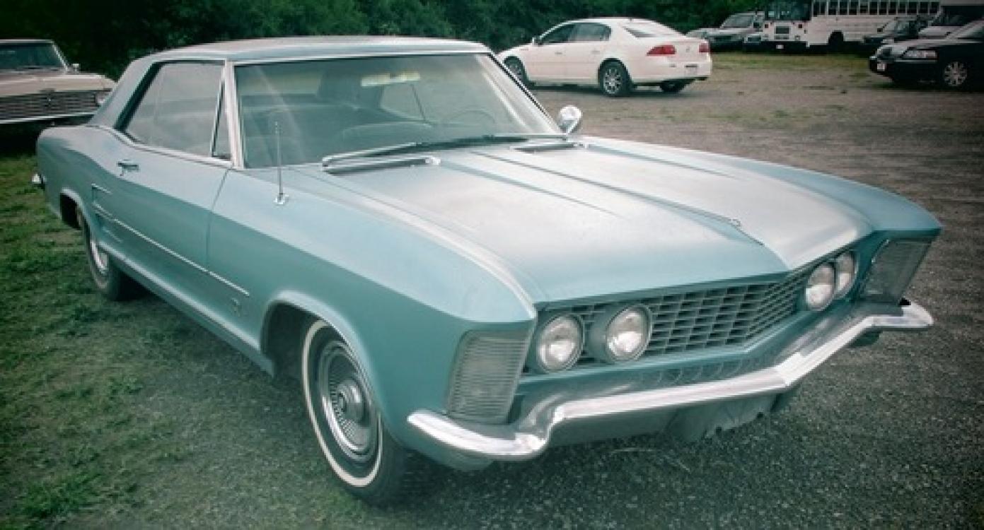 1963 Blue /Gray Buick Rivera (7J1103101) with an 425 V8 engine, Auto transmission, located at 1725 US-68 N, Bellefontaine, OH, 43311, (937) 592-5466, 40.387783, -83.752388 - 1963 BUICK RIVERA 2dr Optional 425ci V8 “Wildcat 465 Nail-head Motor”, Auto w/floor shift, Blue/Gray, AM Radio w/rear speaker, Remote Mirror control, PW, PS, PB, Burglar alarm, new tires. - Photo #2