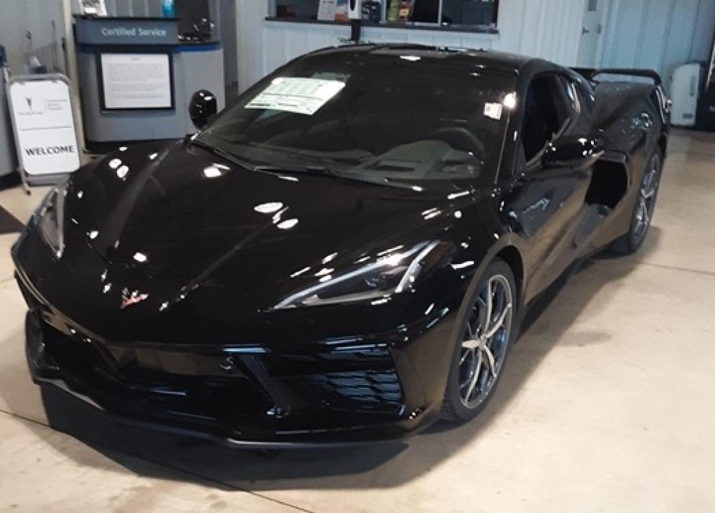 2022 Black /Black Chevrolet Corvette Z51 (1G1YB2D49N5) with an 6.2L V8 engine, 8-speed Automatic transmission, located at 1725 US-68 N, Bellefontaine, OH, 43311, (937) 592-5466, 40.387783, -83.752388 - 2022 CHEVROLET CORVETTE “Z51” 2LT, 6.2L V8, 8 spd-Auto, Front Lift, Black/Black Lth Int., Apple Car Play/Android, AM/FM/CD/NAVI/BLUETOOTH, PS W/Cruise, PB, PW, PL, PM, Front Lift, dual mode exhaust, 5 spoke Machined-face Sterling Silver Alum Wheels, less than 500 miles - Photo #0
