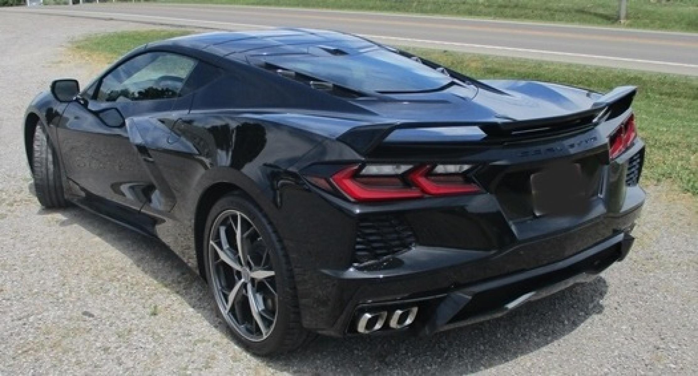 2022 Black /Black Chevrolet Corvette Z51 (1G1YB2D49N5) with an 6.2L V8 engine, 8-speed Automatic transmission, located at 1725 US-68 N, Bellefontaine, OH, 43311, (937) 592-5466, 40.387783, -83.752388 - 2022 CHEVROLET CORVETTE “Z51” 2LT, 6.2L V8, 8 spd-Auto, Front Lift, Black/Black Lth Int., Apple Car Play/Android, AM/FM/CD/NAVI/BLUETOOTH, PS W/Cruise, PB, PW, PL, PM, Front Lift, dual mode exhaust, 5 spoke Machined-face Sterling Silver Alum Wheels, less than 100 1 owner garage kept miles - Photo #1