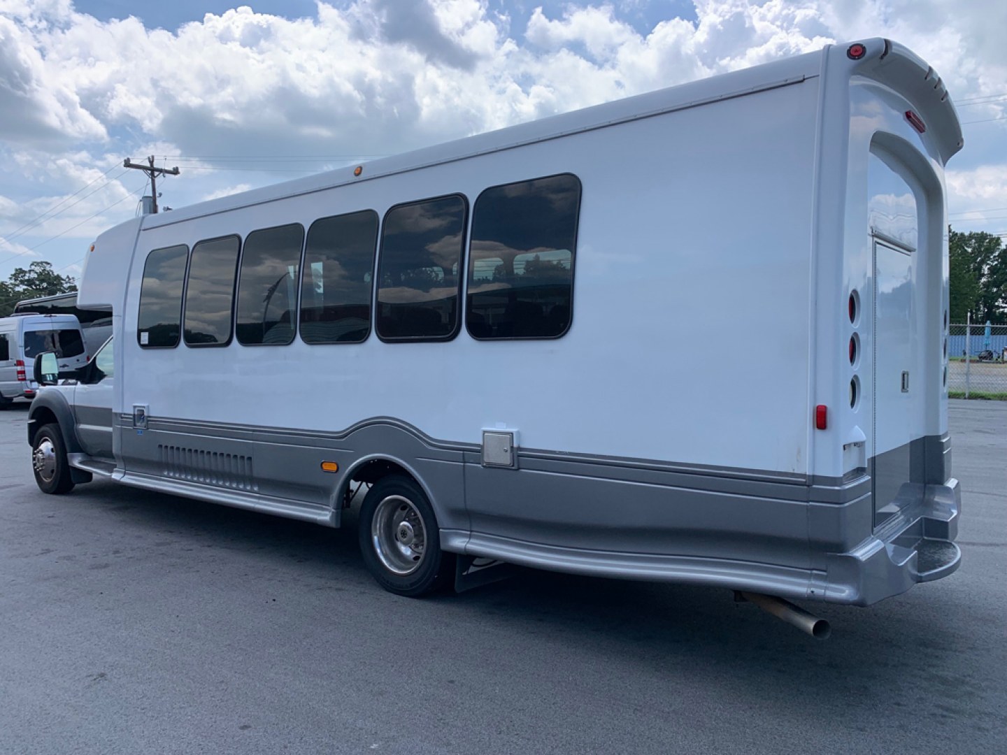 2014 White Ford F550 with an 6.7L engine, Auto transmission, 0.000000, 0.000000 - 2014 Ford F-550, Turtle Top Odyssey XL,- 6.7L Diesel Engine,- Automatic Trans,- Electric Entrance,Door,- 25 Passengers & Driver,- Mid Back Reclining Seats,- Retractable Seat Belts, - 110V Outlets,- Rear Dedicated Luggage,- Stainless Wheel Simulators,- Front and Rear A/C.- Photo#5