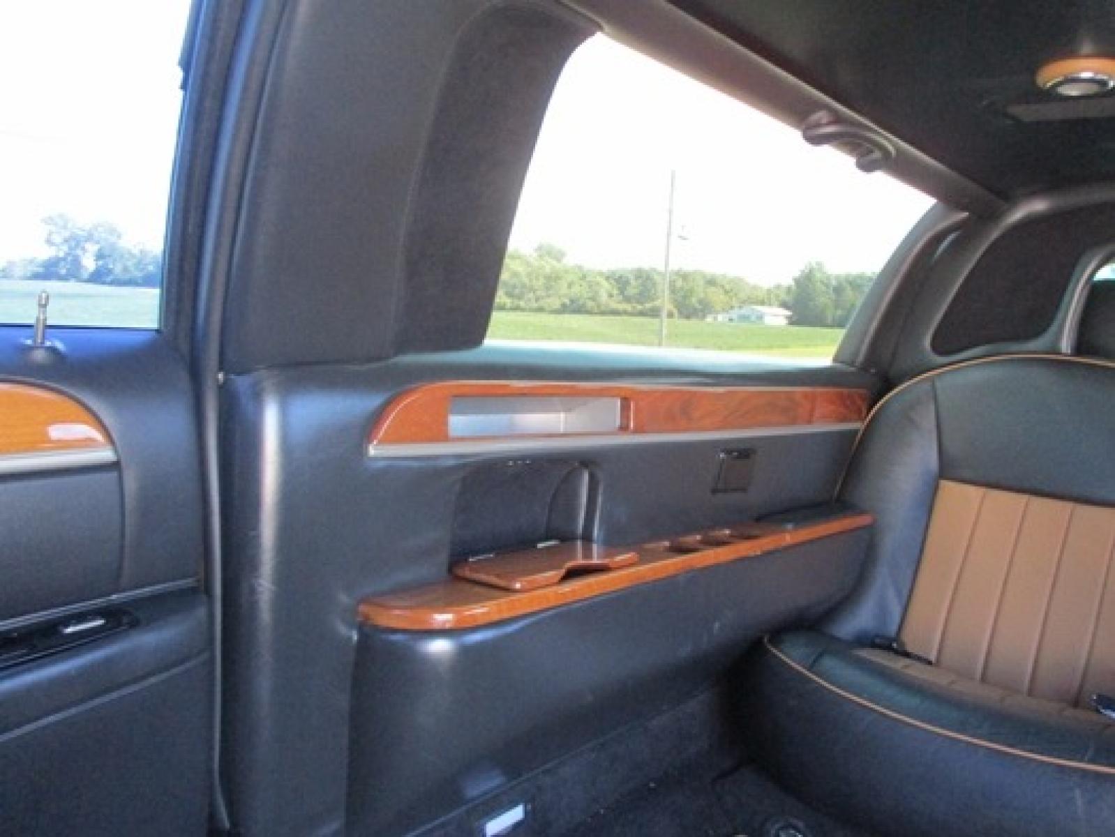 2007 Gold /Black/Tan Lincoln Town Car Executive Limo (1L1FM88W57Y) with an 4.6L V8 SOHC 16V engine, 4-Speed Automatic transmission, located at 1725 US-68 N, Bellefontaine, OH, 43311, (937) 592-5466, 40.387783, -83.752388 - 2007 LINCOLN 70” “5Dr STRETCH/KRYSTAL, Aztec Gold/black/tan leather int., AM/FM/CD, electric divider, Burl interior trim w/cup holders, magazine rack, etc., Alloy Wheels, Dual Alternators. - Photo #15