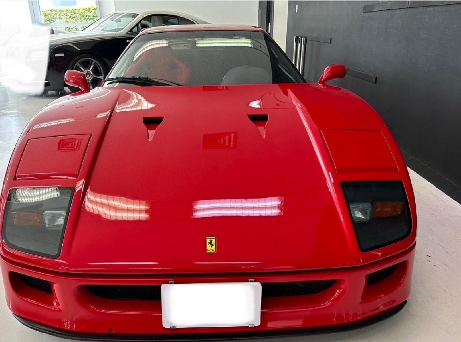 1990 Red Ferrari F40 , 0.000000, 0.000000 - 1990 Ferrari F40 1990 delivered as new in France 1992 delivered to 2nd owner in Japan from France. 2003 current owner All service record from present owner All repaint for refresh perfect skill Exchanged new cutch and master last month, was reupholstered both of the seat new fabric and spong - Photo #4