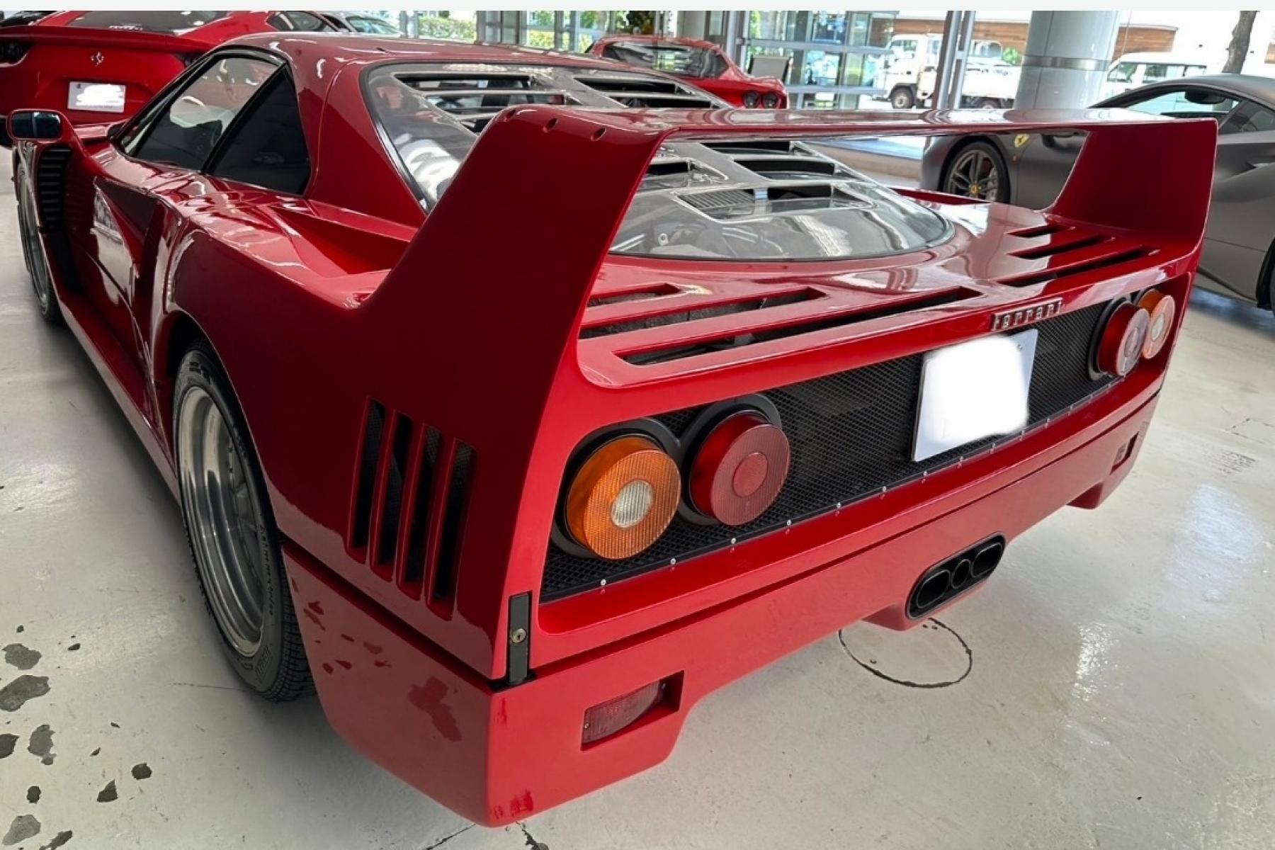 1990 Red Ferrari F40 , 0.000000, 0.000000 - 1990 Ferrari F40 1990 delivered as new in France 1992 delivered to 2nd owner in Japan from France. 2003 current owner All service record from present owner All repaint for refresh perfect skill Exchanged new cutch and master last month, was reupholstered both of the seat new fabric and spong - Photo #5