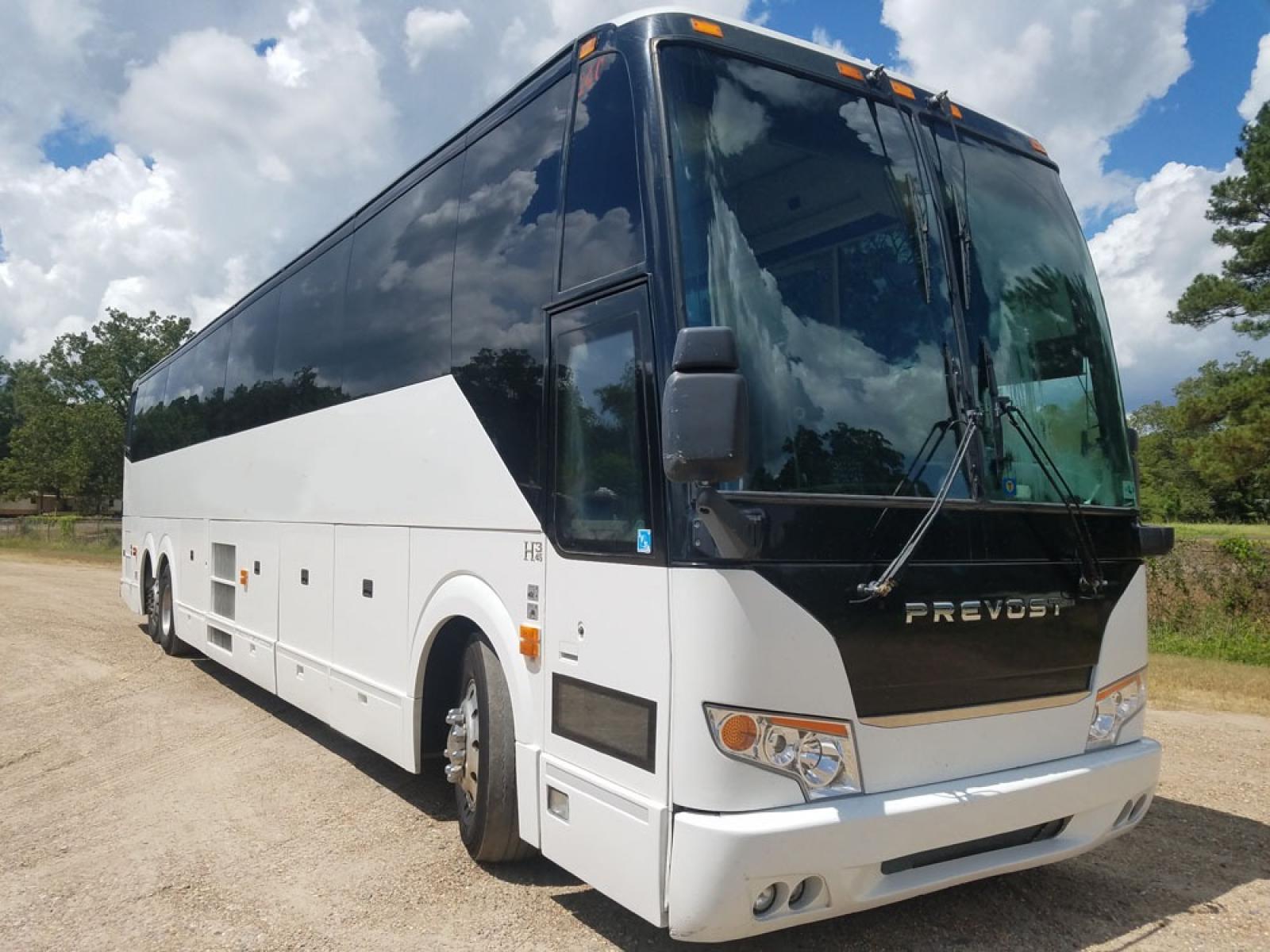 2012 Prevost HS-45 with an VOLVO d-13 engine, Allison transmission, located at 1725 US-68 N, Bellefontaine, OH, 43311, (937) 592-5466, 40.387783, -83.752388 - 2012 Prevost H3-45 – Volvo D-13 Diesel Engine - Allison B-500 Transmission - 45' - 56 Passengers - Alloy Wheels - Enclosed Parcel Racks - Monitors and DVD – Satellite - 110V Outlets - Photo #0