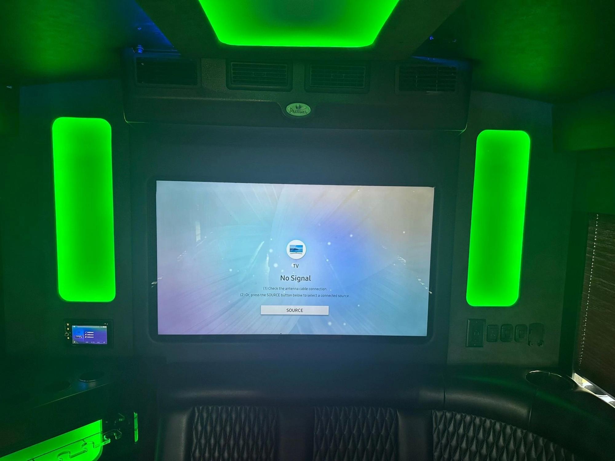 photo of 2018 Starcraft F550 Limo by Battisti 