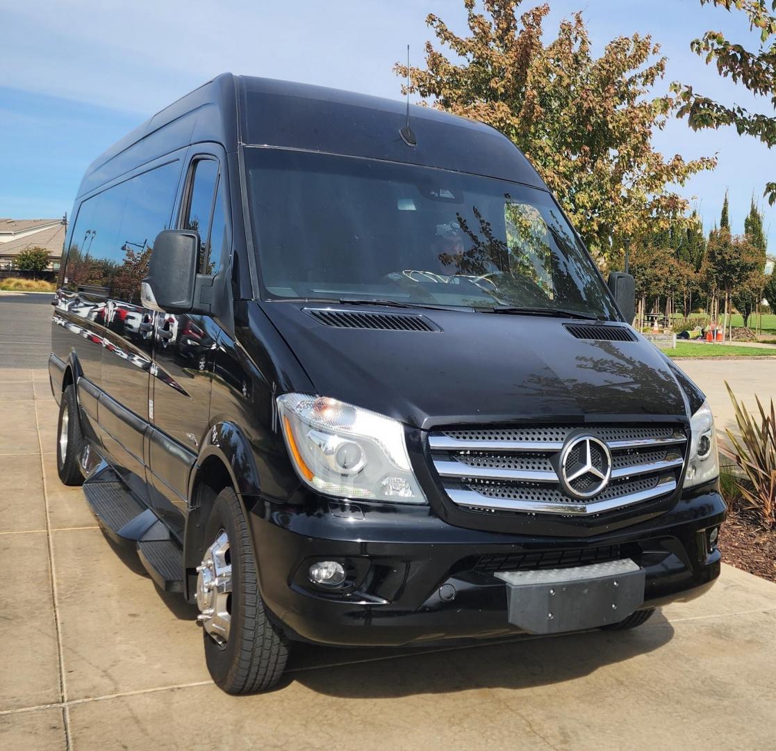 2018 Black /Black Mercedes-Benz Sprinter 3500 with an Diesel engine, Auto transmission, 0.000000, 0.000000 - 2018 Mercedes Benz 3500 Ext Sprinter Built By Midwest Limo Style Seating 15 passenger / Seat belts V-6 Diesel Automatic Transmission ONLY 39000 miles Rear Luggage Tow Hitch Running Boards Front and Rear TV's Upgraded Sound System Bar / Ice Storage Limo Lighting and much more. Financing available... - Photo#1