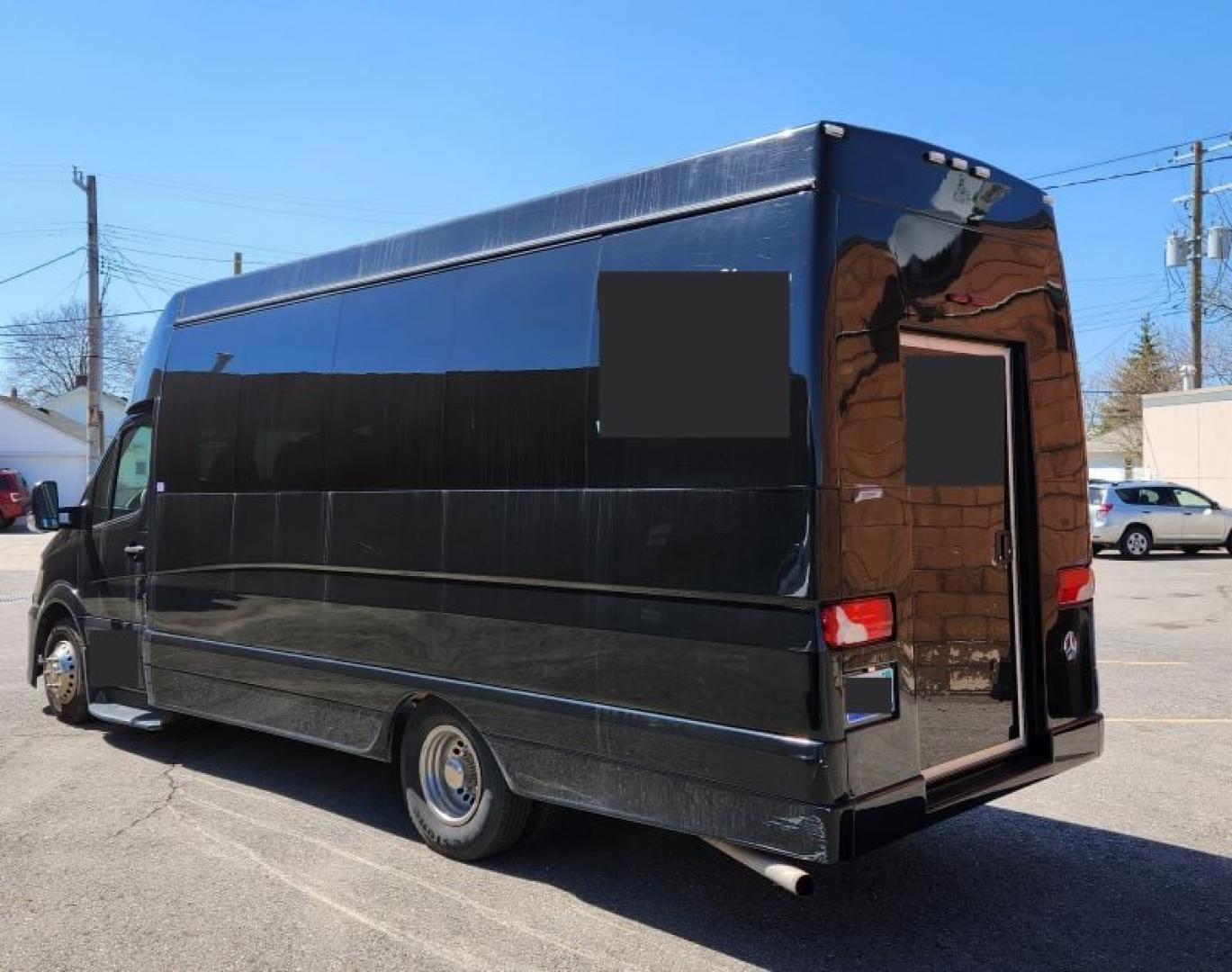 2017 Black /Black Mercedes-Benz Sprinter 3500 with an Diesel engine, Auto transmission, 0.000000, 0.000000 - Photo#1