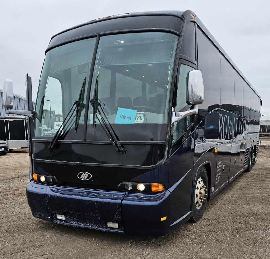 2011 Black /Blue MCI J4500 with an Cummins engine, Allison transmission, 0.000000, 0.000000 - Photo#0