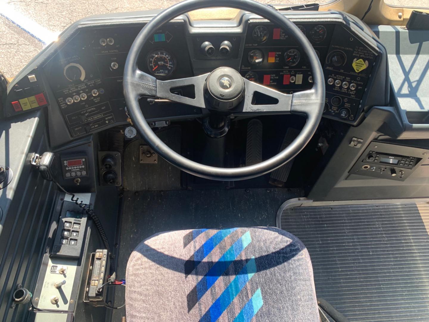 1986 White /Gray/Blue Eagle 15 Series with an Series 69 Detroit Diesel engine, Allison transmission, 0.000000, 0.000000 - 1996 EAGLE 15 Series 40’- 60 Detroit Diesel Engine, - Allison Automatic Transmission - 46 Passengers - Electric Wipers - Electric Mirrors - Alloy Wheels - 4 Monitors & DVD - Enclosed Overhead Racks – Restroom - 2 Owner Coach - Photo#8