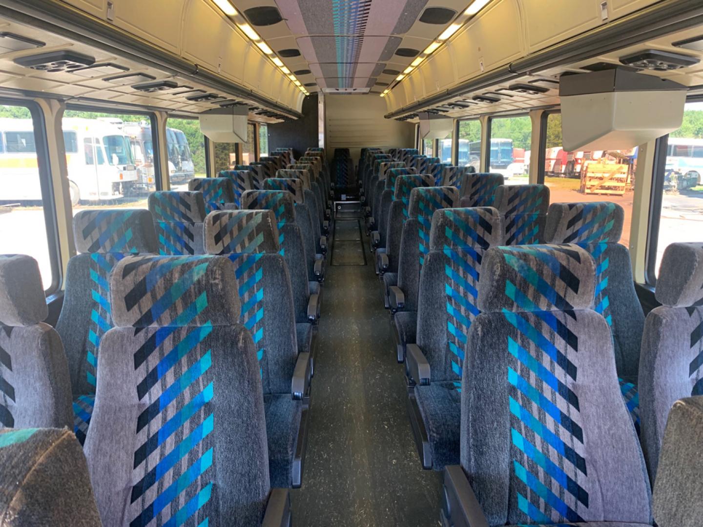 1986 White /Gray/Blue Eagle 15 Series with an Series 69 Detroit Diesel engine, Allison transmission, 0.000000, 0.000000 - 1996 EAGLE 15 Series 40’- 60 Detroit Diesel Engine, - Allison Automatic Transmission - 46 Passengers - Electric Wipers - Electric Mirrors - Alloy Wheels - 4 Monitors & DVD - Enclosed Overhead Racks – Restroom - 2 Owner Coach - Photo#7