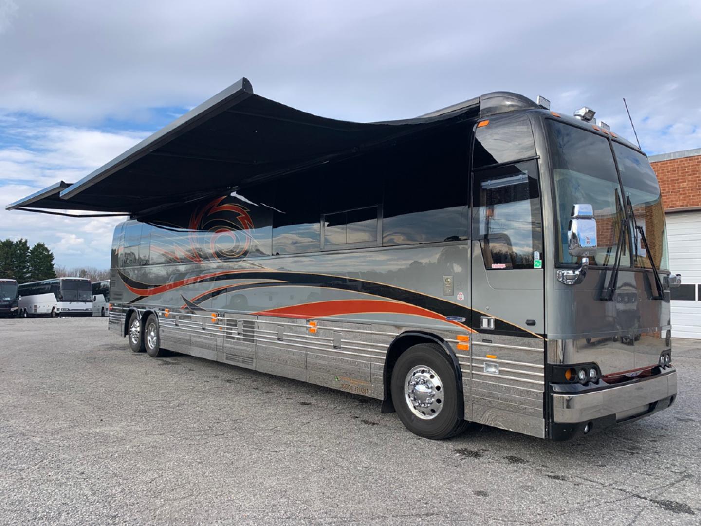 2007 Prevost XLII with an Series 60 Detroit Diesel engine, Allison transmission, 0.000000, 0.000000 - Photo#1