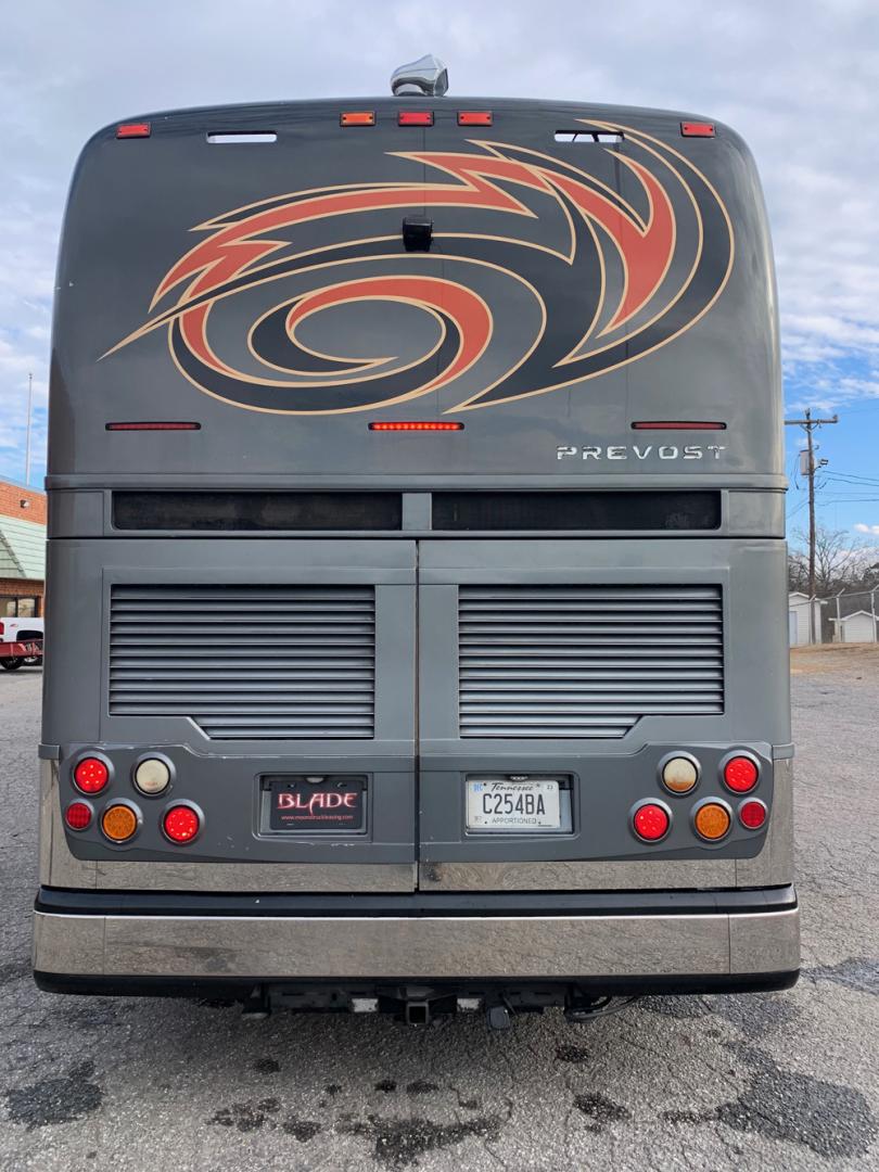 2007 Prevost XLII with an Series 60 Detroit Diesel engine, Allison transmission, 0.000000, 0.000000 - Photo#4
