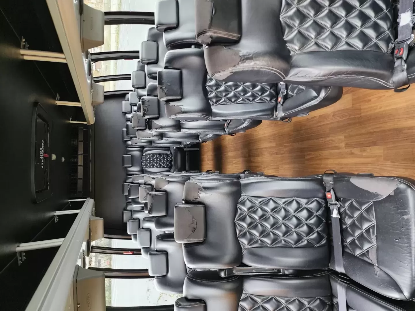 2013 /Black Ford E450 with an V10 engine, Auto transmission, 0.000000, 0.000000 - 2013 FORD E450 V-10 GAS TURTLE TOP BLACK EXTERIOR 24 PASS EXECUTIVE SHUTTLE BLACK EXECUTIVE SEATS - (SEAT COVER NEED REPLACED) LAP BELTS RECLINER SEATS WOOD LOOK FLOORING OVERHEAD RACKS REAR LUGGAGE AIR RIDE NEW TRANSMISSION AND MUCH MORE! LOCATED IN NEWBURGEH, NY FINANCING AVAILABLE WITH APPROVED C - Photo#4