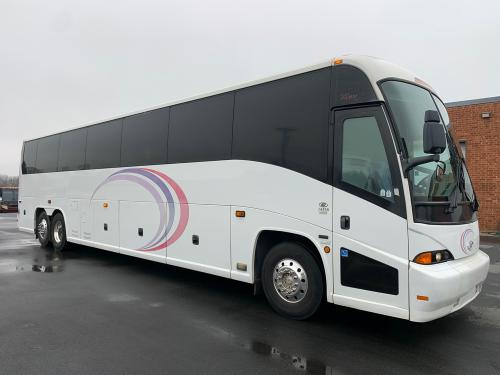 2007 MCI J4500 