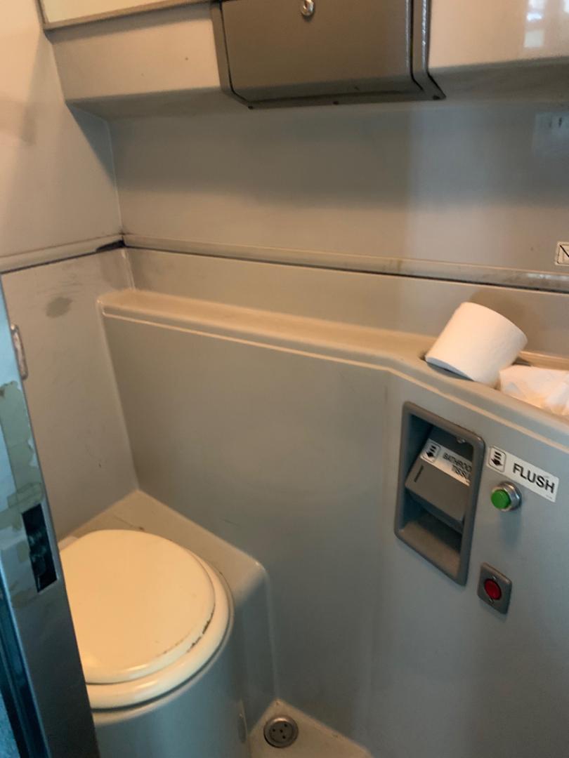 1999 White / Blue Prevost HS-45 with an Series 60 Detroit Diesel engine, Allison transmission, 0.000000, 0.000000 - 1999 PREVOST H3-45 - Series 60 Detroit Diesel - Allison Automatic Transmission - 45' - 56 Passengers - - 4 Monitors and DVD - Handicap Lift - Enclosed Parcel Racks - 110V Plugs - Updated Interior - Wheel Simulators - Photo#13