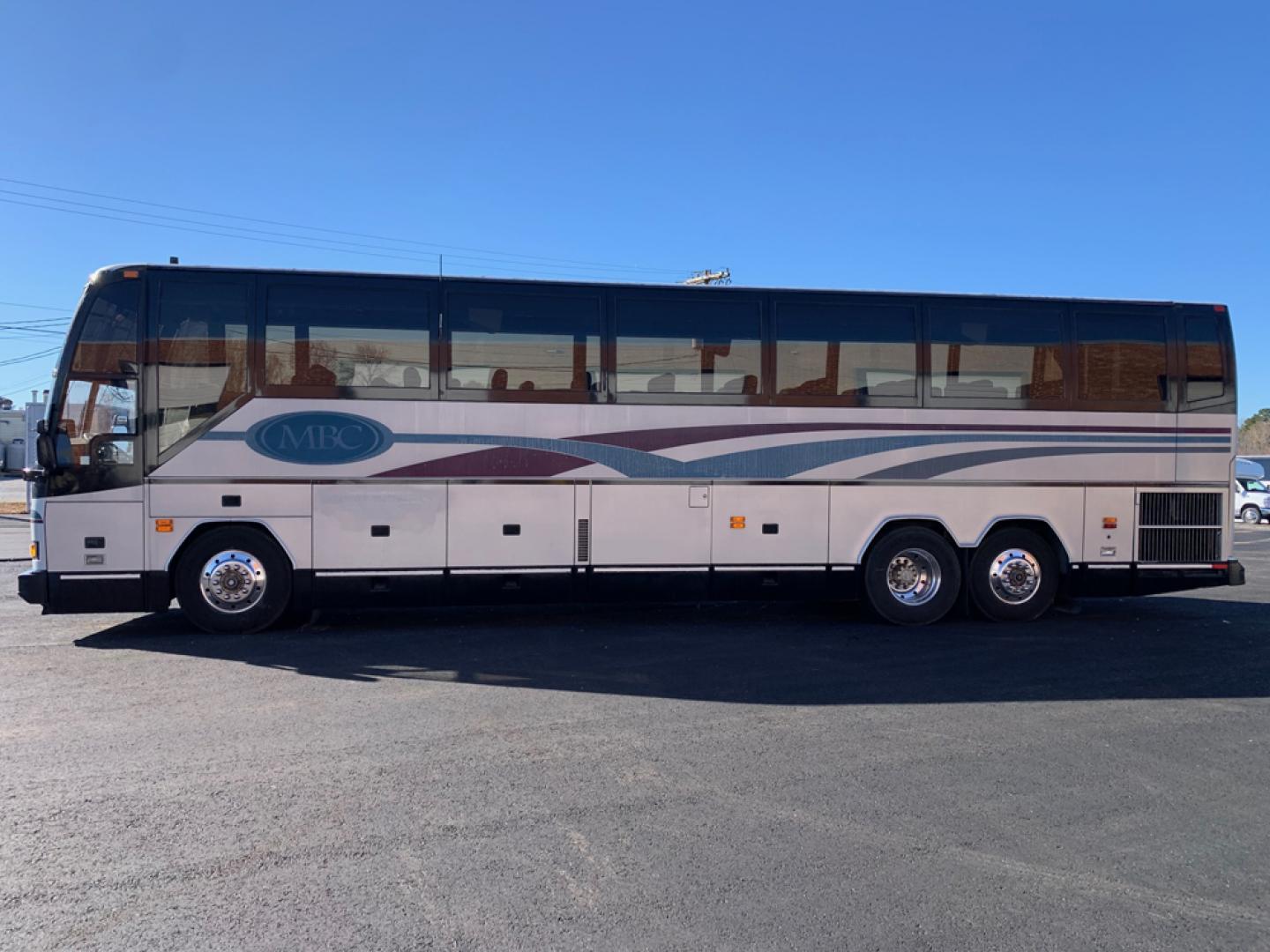 1971 White /Gray/Black Prevost HS-41 with an Series 60 Detroit Diesel engine, Allison transmission, 0.000000, 0.000000 - 1997 PREVOST H3-41 - Series 60 Detroit Diesel - Allison Automatic Transmission - 41' - 48 Passengers- 4 Monitors and DVD – Restroom - Alloy Wheels - Enclosed Parcel Racks - Photo#5