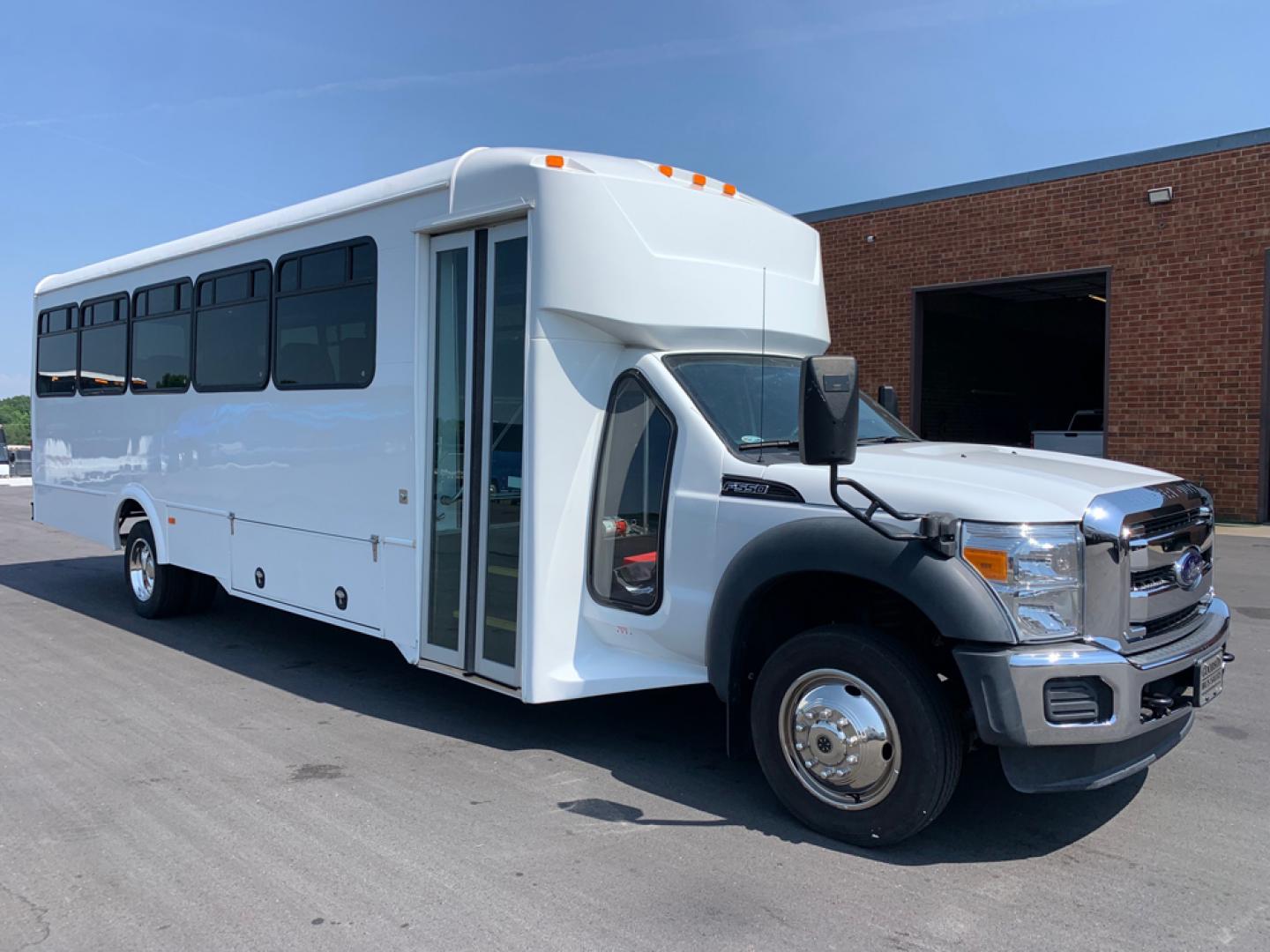 2012 White /Gray/Blue Ford F550 with an Diesel engine, Auto transmission, 0.000000, 0.000000 - 2012 FORD F-550 6.7L, - 32 Passengers & Driver - Diesel Engine - Automatic Trans - Electric Entrance Door - - High Back Reclining Seats - Seat Belts - 28 Passengers with Luggage - Overhead Luggage Racks - Stainless Wheel Simulators - Front and 2 Rear A/C's - Exterior Storage Box - One Owner - Photo#0