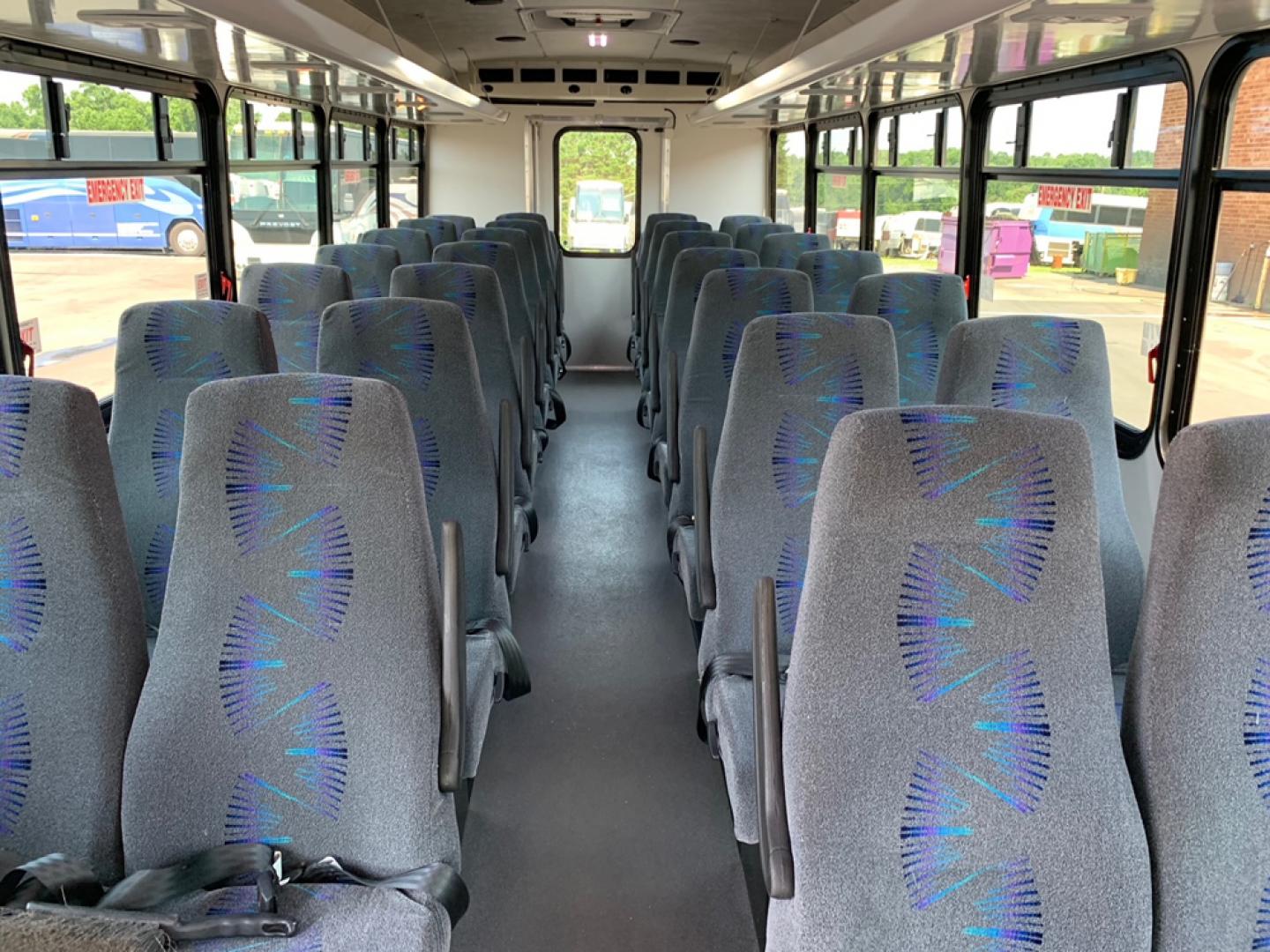 2012 White /Gray/Blue Ford F550 with an Diesel engine, Auto transmission, 0.000000, 0.000000 - 2012 FORD F-550 6.7L, - 32 Passengers & Driver - Diesel Engine - Automatic Trans - Electric Entrance Door - - High Back Reclining Seats - Seat Belts - 28 Passengers with Luggage - Overhead Luggage Racks - Stainless Wheel Simulators - Front and 2 Rear A/C's - Exterior Storage Box - One Owner - Photo#11