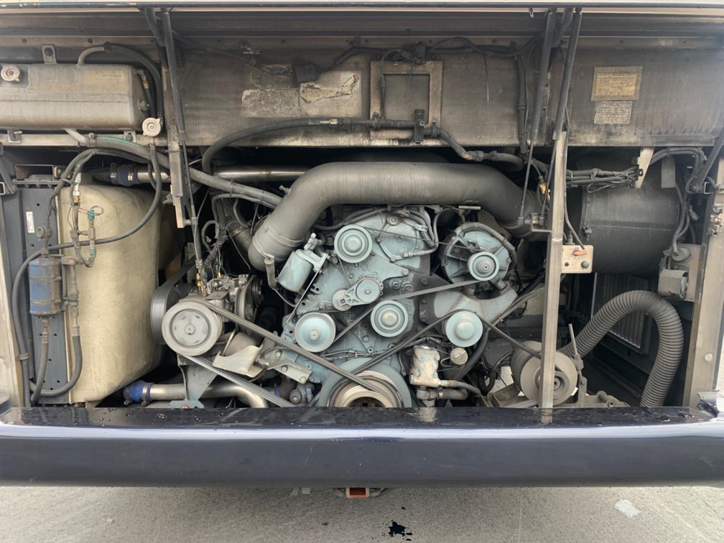 2006 Black/Tan /Tan Prevost HS-45 with an Series 60 Detroit Diesel engine, Allison transmission, 0.000000, 0.000000 - 2006 Prevost H3-45 - Series 60 Detroit Diesel Engine - Allison Automatic Transmission - 45' Long - Double Slide - Front Lounge – Kitchenette - Half Bath up Front - 5 Bunks - Full Bath in Rear - Rear Bedroom - 5 Roof A/C with Heat Strips - Diesel Generator - Aluminum Wheels – - Photo#25