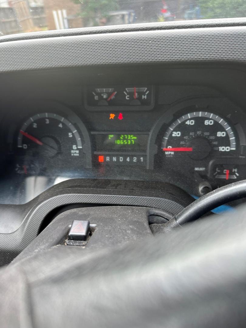 2017 Black /Black Ford E450 with an Gas engine, Auto transmission, 0.000000, 0.000000 - Photo#4