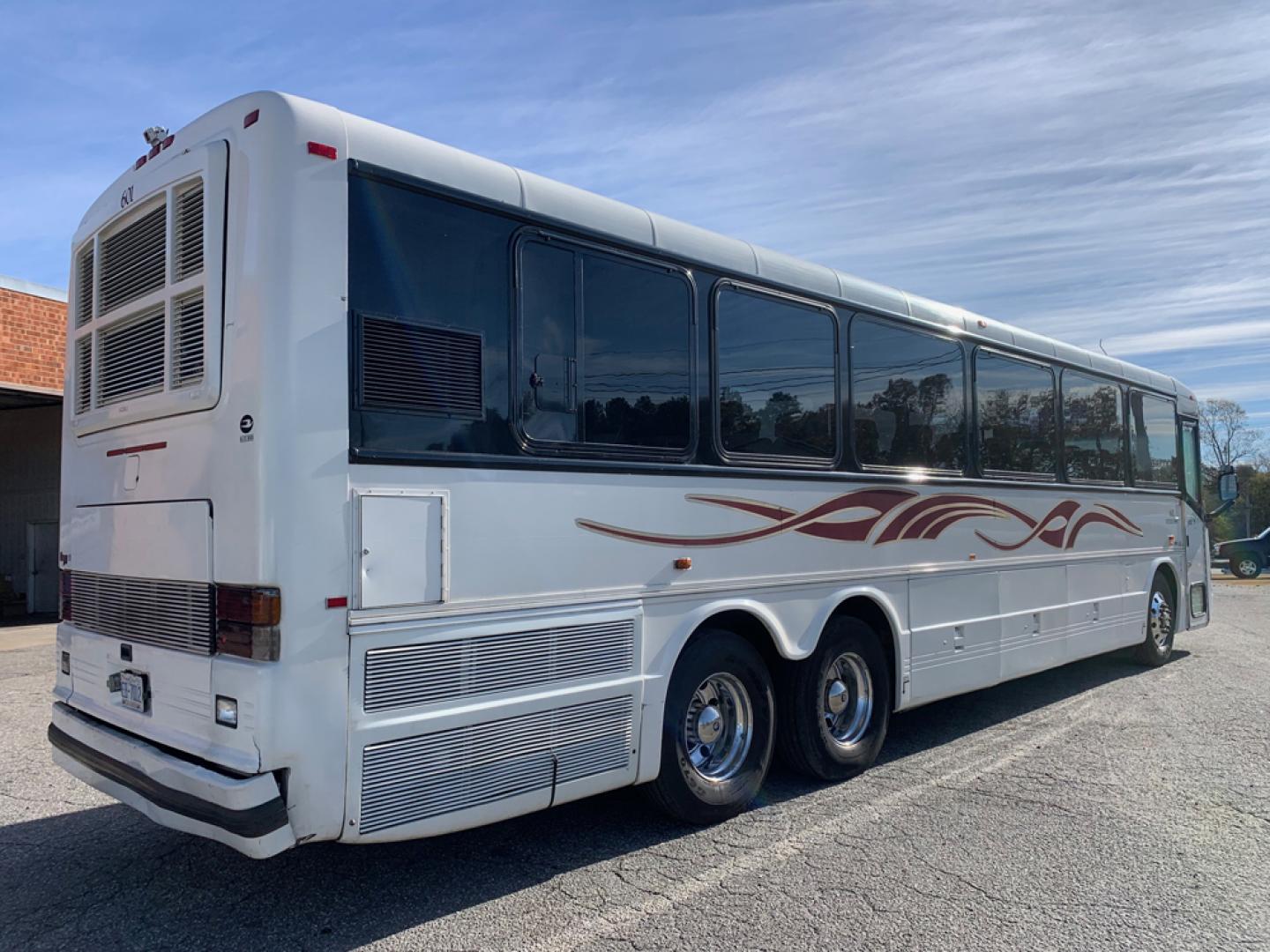 2001 Bluebird with an Cummins Diesel engine, Allison transmission, 0.000000, 0.000000 - 2001 BLUEBIRD LTC 40 - Cummins Diesel Engine - Allison Automatic Transmission - 49 Passengers - Overhead Luggage Racks - 4 Monitors and DVD – Restroom - Alloy Wheels - Photo#2