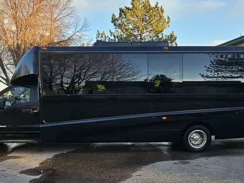 2017 GRECH GM33 EXECUTIVE SHUTTLE 