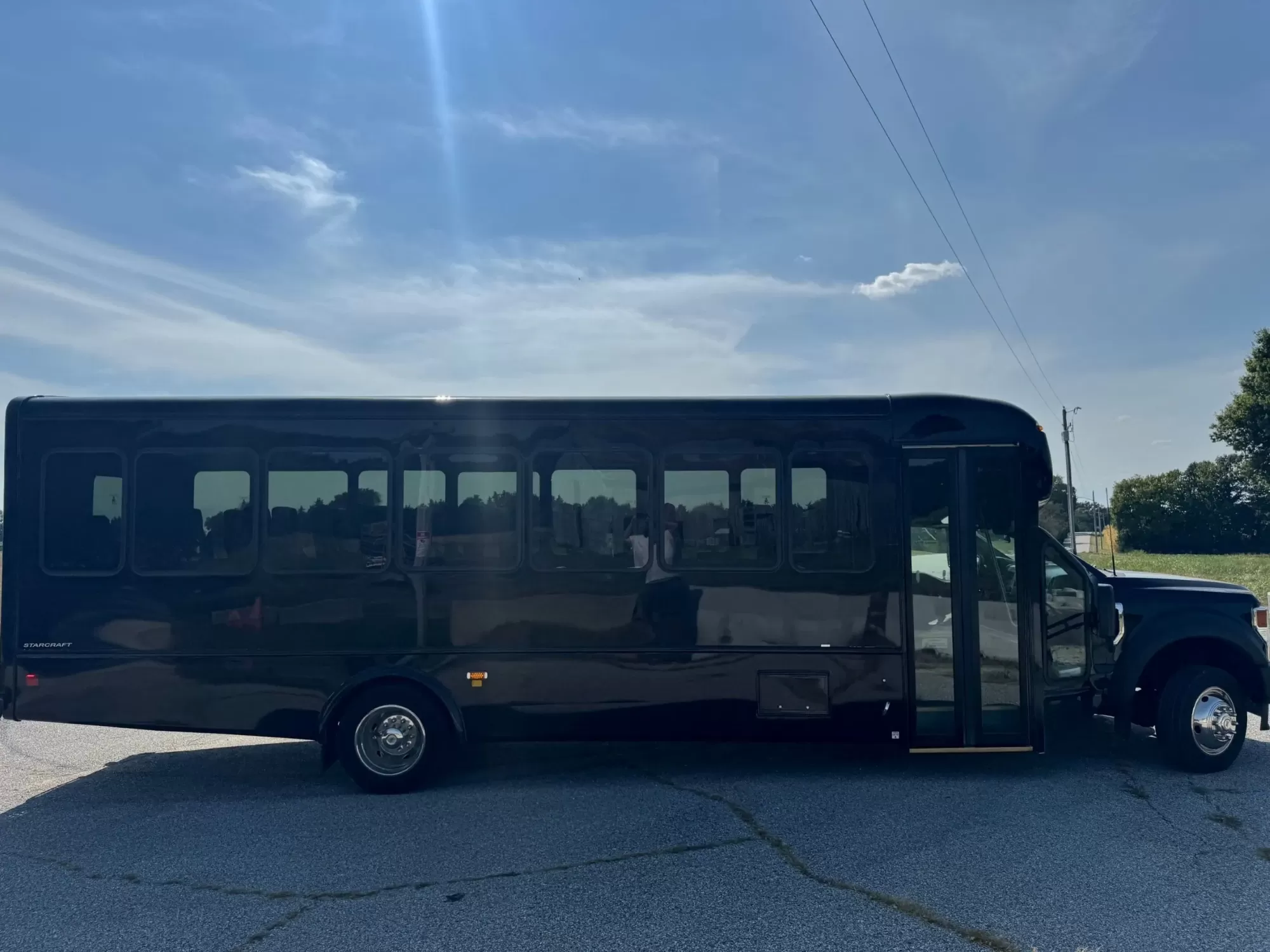 photo of 2023	Ford F550 Starcraft 