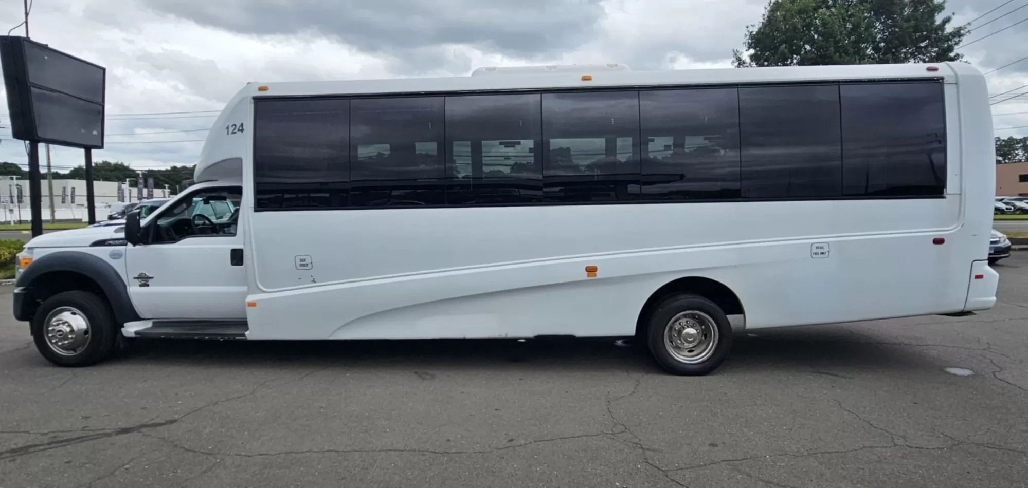 photo of 2016 GRECH F550 GM33 LIMO 