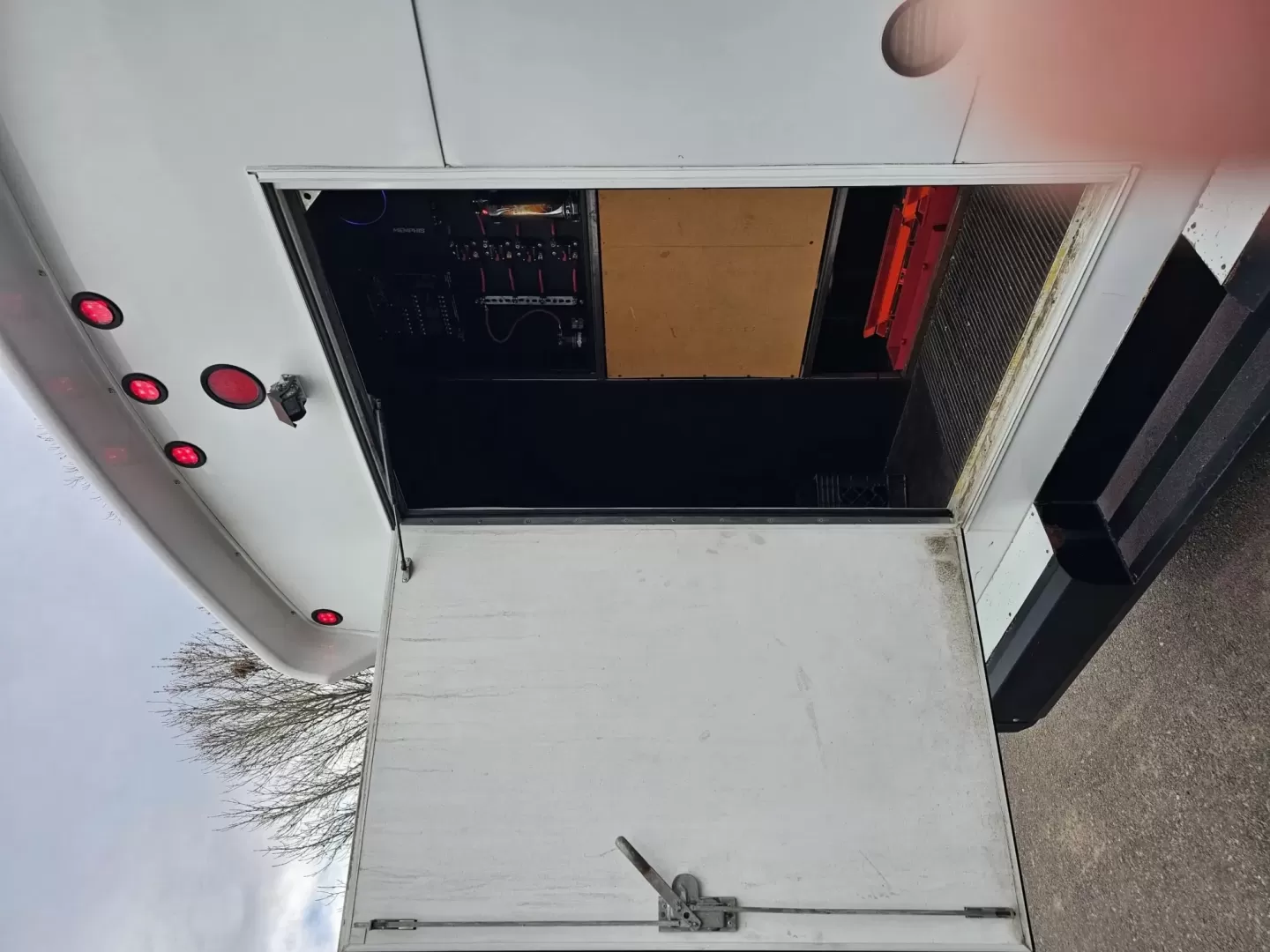 2013 White /Black IC PC805 with an Diesel engine, Allison transmission, 0.000000, 0.000000 - 2013 IC BUS MODEL - PC805 MAXXFORCE 6.4L DIESEL ENGINE ALLISON LIMO CONVERSION BY GLOBAL MOTORS (3YEARS OLD) BLACK / BLACK 28 PASSENGERS PLUS DRIVER SLIDING PARTITION BEHIND DRIVER LIMO BENCH SEATING CUP HOLDERS BEHIND SEATS RGB LIGHTING WOOD LOOK FLOORING TV'S FRONT AND REAR WALL SELF DRAINING ICE - Photo#5