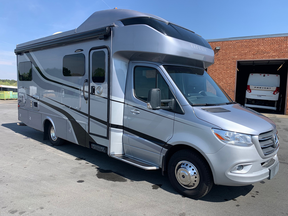photo of 2020 Mercedes Tiffin Wayfarer 