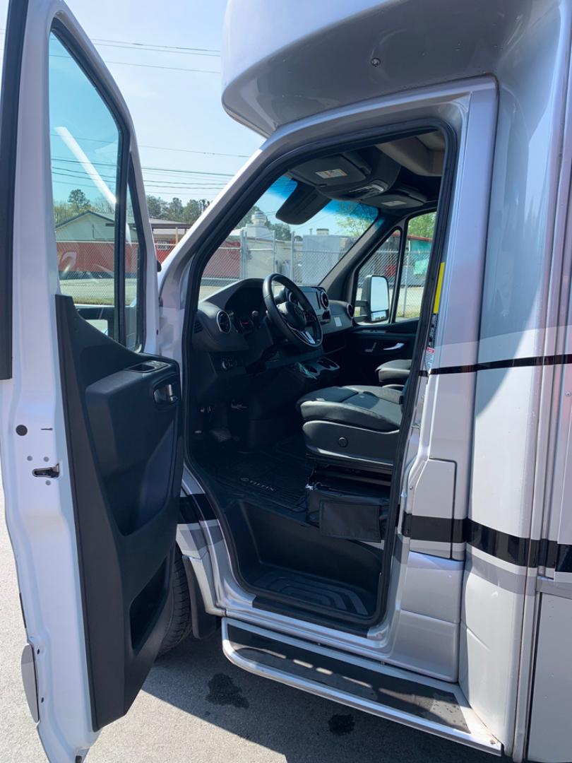 2020 Silver /White Mercedes-Benz Tiffany Wayfarer with an Diesel engine, Auto transmission, 0.000000, 0.000000 - Photo#6