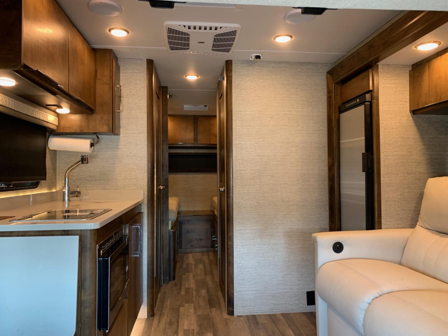 2020 Silver /White Mercedes-Benz Tiffany Wayfarer with an Diesel engine, Auto transmission, 0.000000, 0.000000 - Photo#10