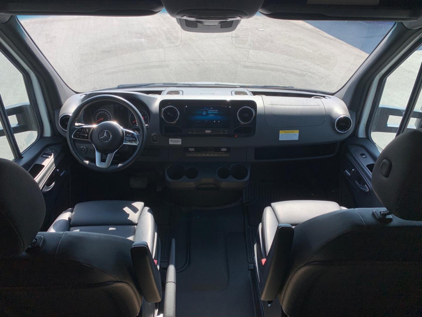 2020 Silver /White Mercedes-Benz Tiffany Wayfarer with an Diesel engine, Auto transmission, 0.000000, 0.000000 - Photo#9