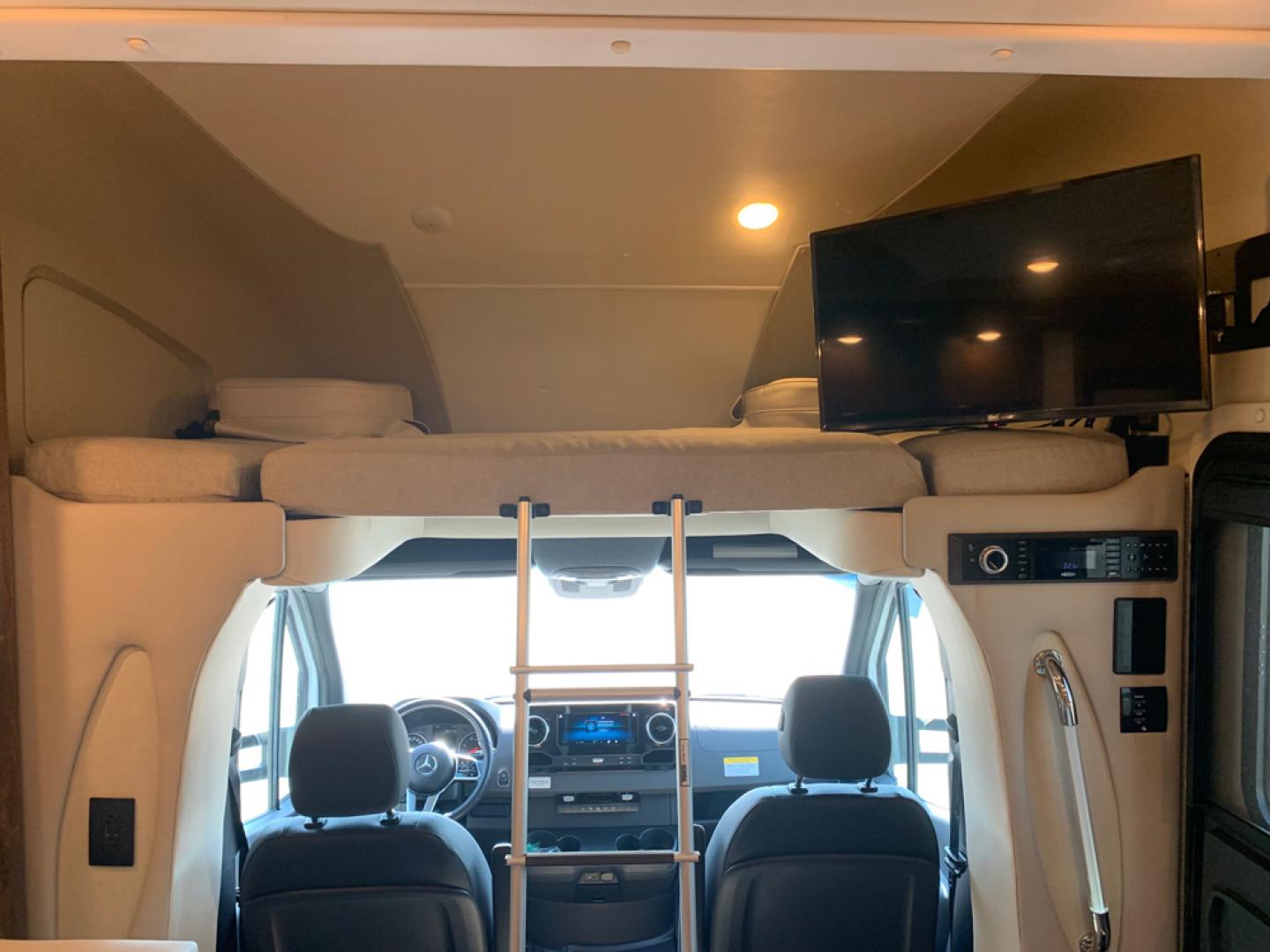 2020 Silver /White Mercedes-Benz Tiffany Wayfarer with an Diesel engine, Auto transmission, 0.000000, 0.000000 - Photo#12