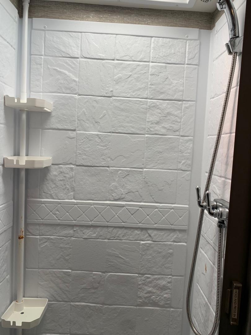 2020 Silver /White Mercedes-Benz Tiffany Wayfarer with an Diesel engine, Auto transmission, 0.000000, 0.000000 - Photo#18