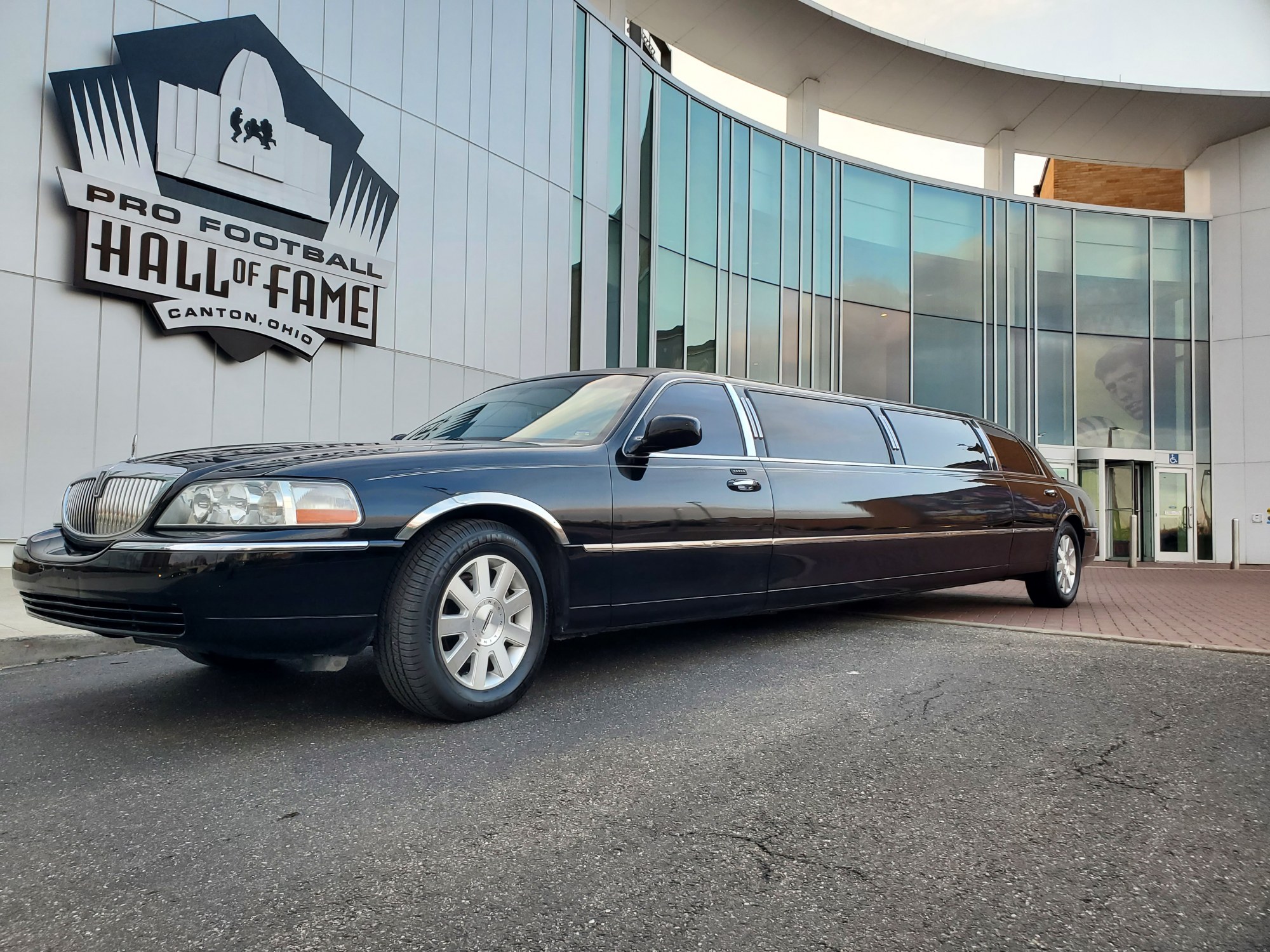 photo of 2004 Lincoln 120