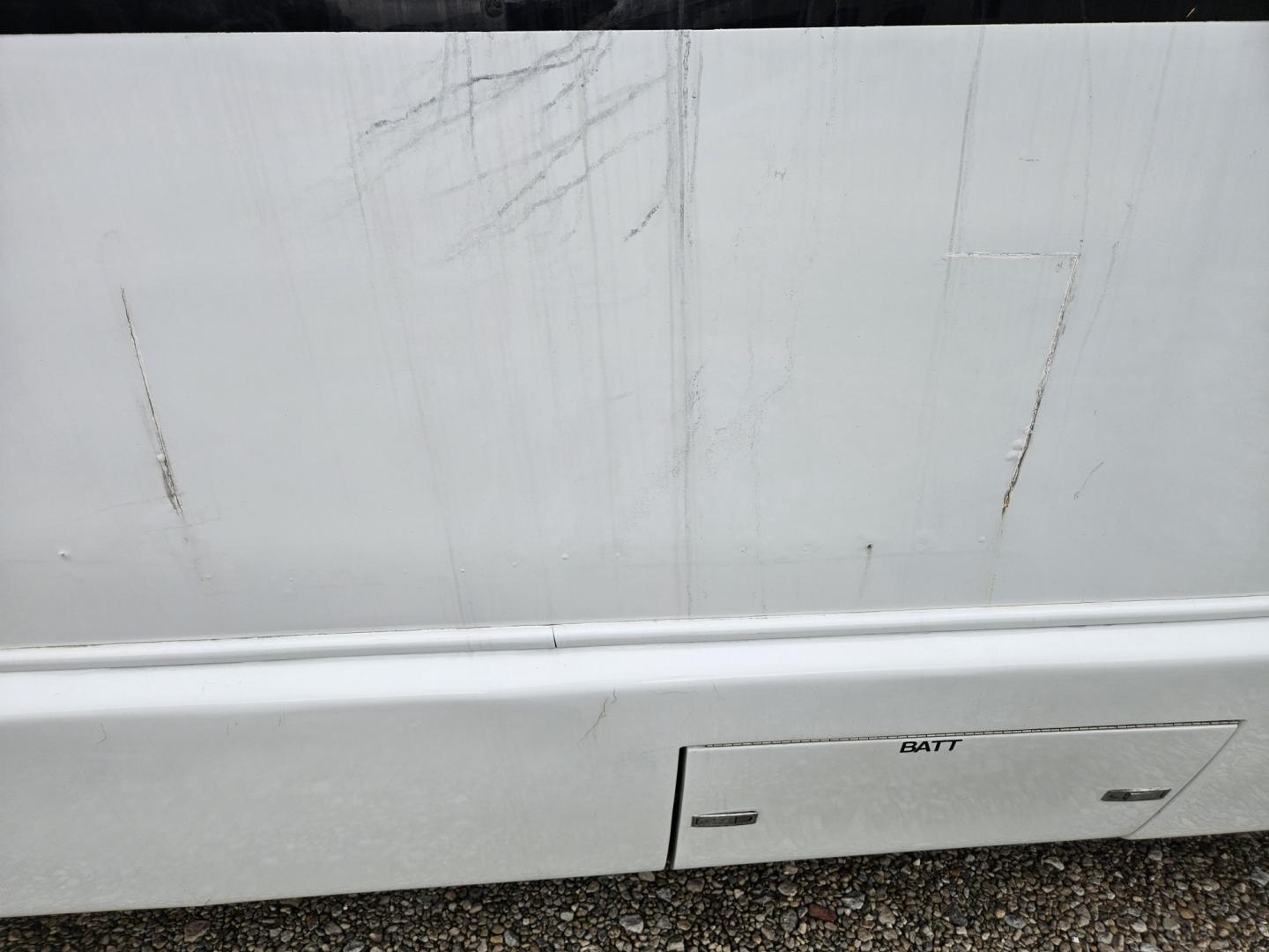 2012 White /Black Ford F550 , Automatic transmission, 0.000000, 0.000000 - 2012 Ford F550 Krystal 19 passenger Bus ready to go - Photo#15