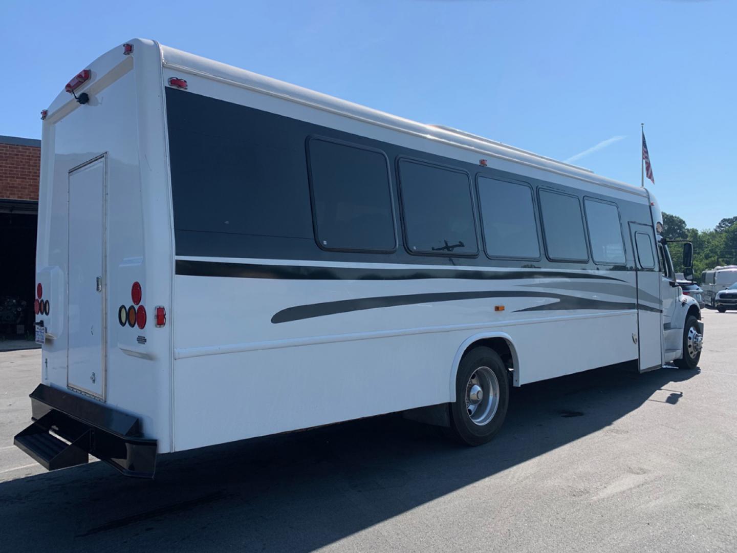 2012 White /Blue Freightliner M2 with an Diesel engine, Automatic transmission, 0.000000, 0.000000 - 2012 Freightliner M2 - 6.7L Cummins Diesel Engine - Automatic Trans - Electric Entrance Door - 34 Passengers & Driver - Mid Back Reclining Seats - Seat Belts- Aisle Sliders- Rear Dedicated Luggage - Aluminum Wheels - Front and Rear A/- Photo#2
