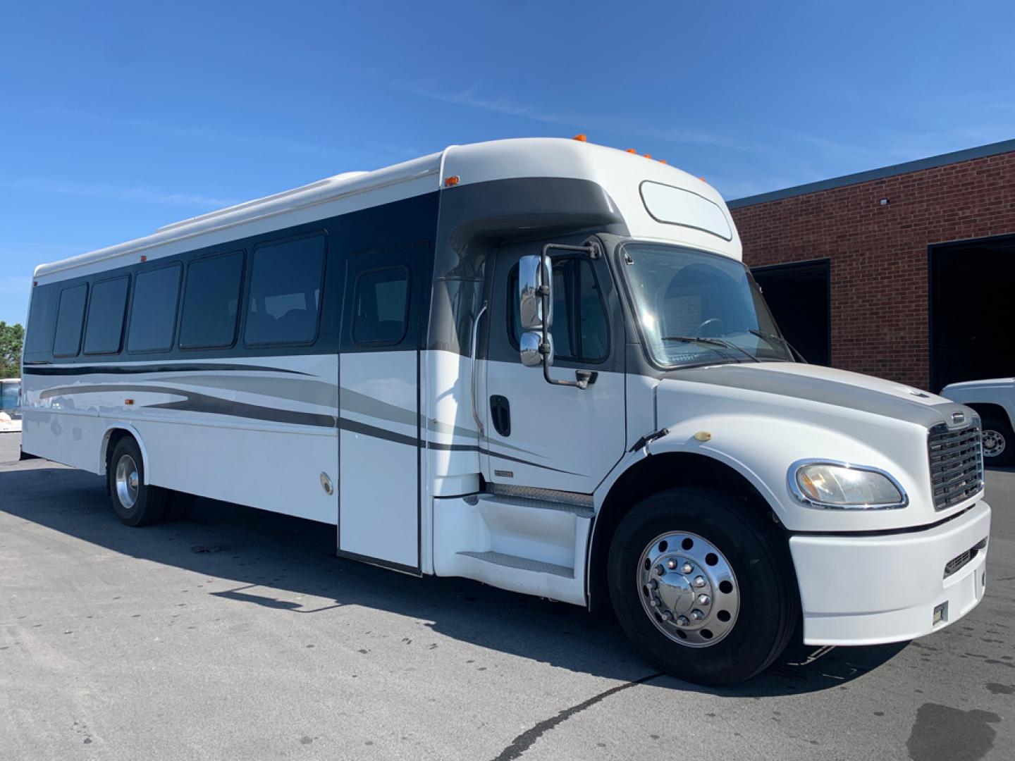 2012 White /Blue Freightliner M2 with an Diesel engine, Automatic transmission, 0.000000, 0.000000 - 2012 Freightliner M2 - 6.7L Cummins Diesel Engine - Automatic Trans - Electric Entrance Door - 34 Passengers & Driver - Mid Back Reclining Seats - Seat Belts- Aisle Sliders- Rear Dedicated Luggage - Aluminum Wheels - Front and Rear A/- Photo#0