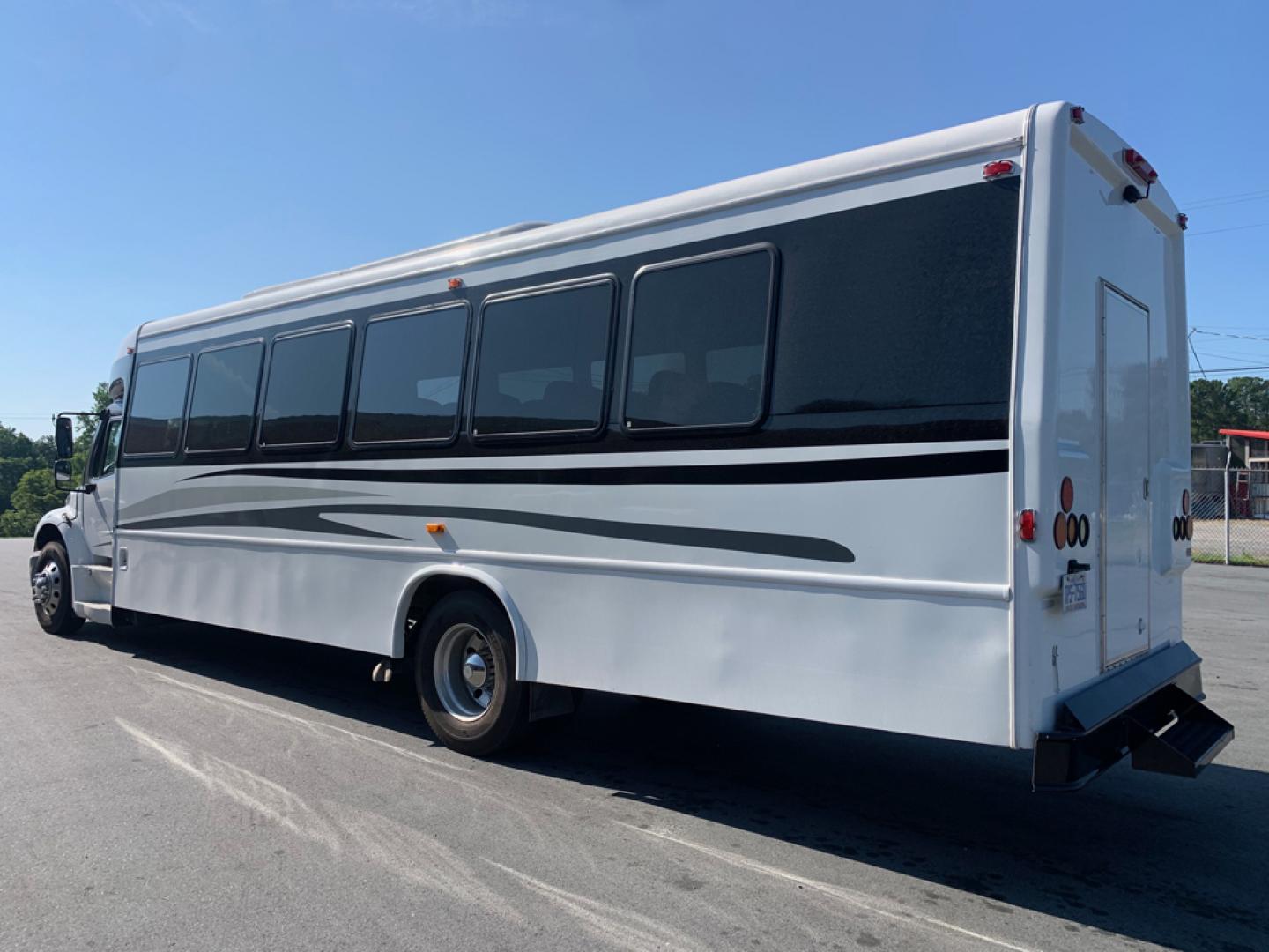 2012 White /Blue Freightliner M2 with an Diesel engine, Automatic transmission, 0.000000, 0.000000 - 2012 Freightliner M2 - 6.7L Cummins Diesel Engine - Automatic Trans - Electric Entrance Door - 34 Passengers & Driver - Mid Back Reclining Seats - Seat Belts- Aisle Sliders- Rear Dedicated Luggage - Aluminum Wheels - Front and Rear A/- Photo#5