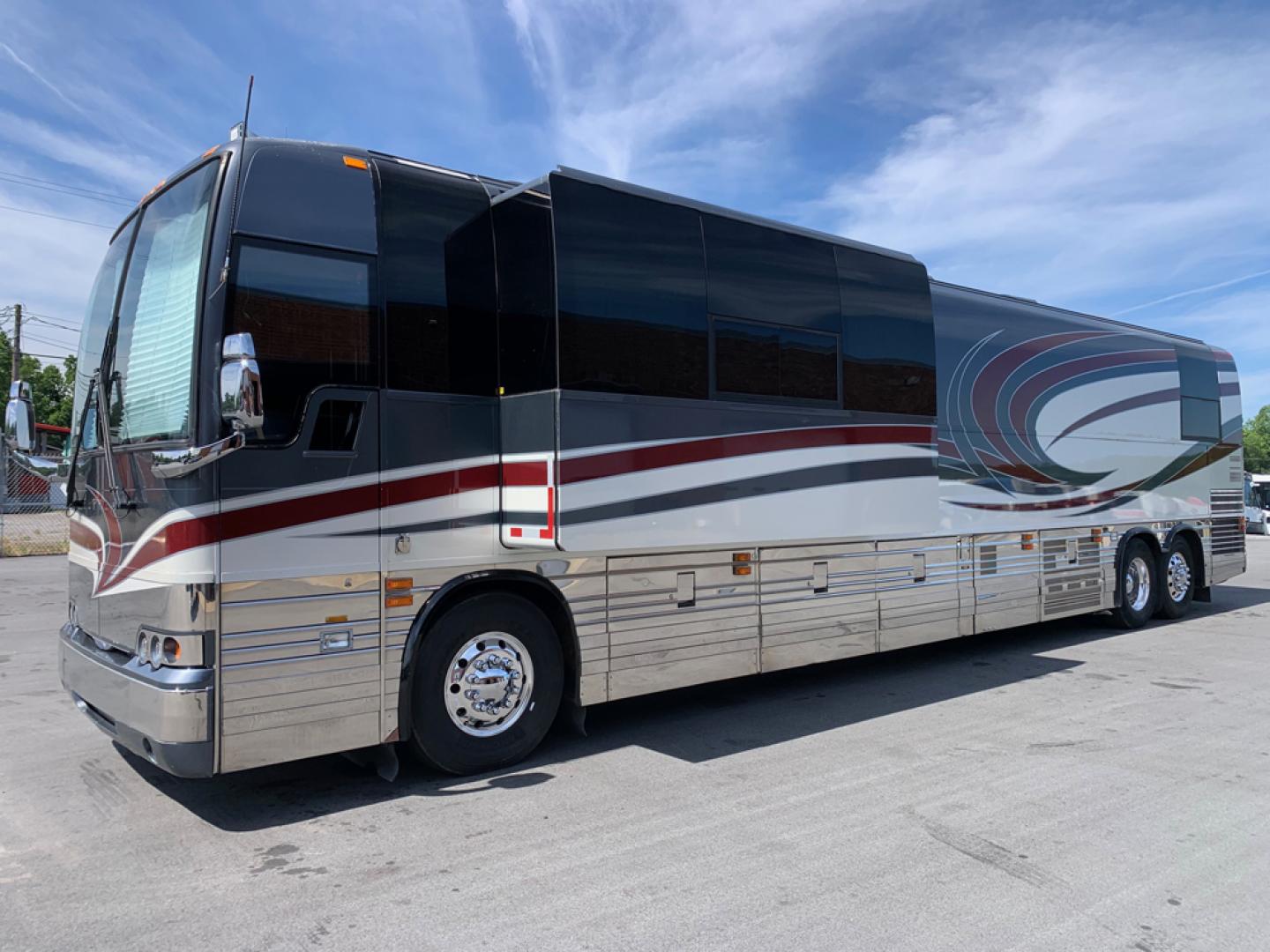 2008 Multi /Black Prevost XLII with an Series 60 Detroit Diesel engine, Allison transmission, 0.000000, 0.000000- Photo#6