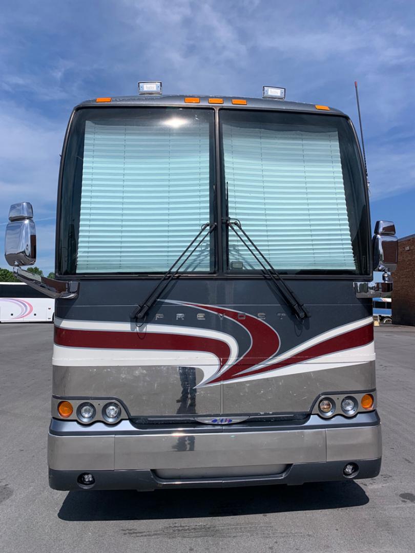 2008 Multi /Black Prevost XLII with an Series 60 Detroit Diesel engine, Allison transmission, 0.000000, 0.000000- Photo#8