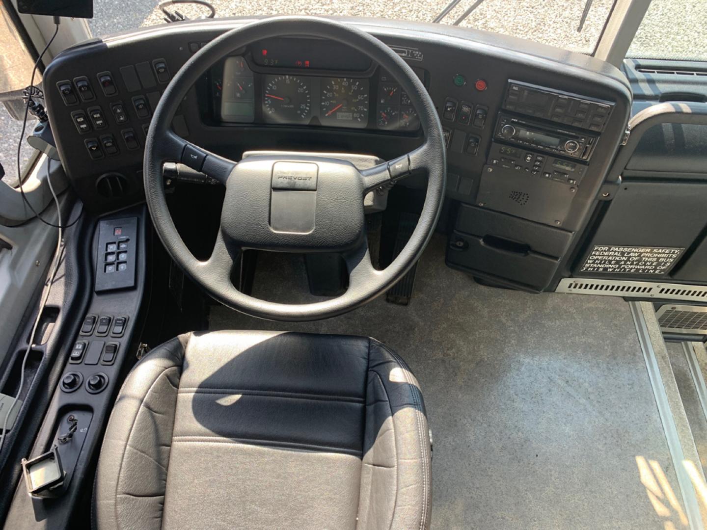 2005 White /Blue Prevost XLII with an Series 60 Detroit Diesel engine, Allison transmission, 0.000000, 0.000000 - 2005 Prevost XL-II - Series 60 Detroit Diesel - Allison Auto Transmission - 45' - 50 Passengers - 5 Monitors and DVD - Enclosed Parcel Racks – Restroom - Aluminum Wheels- Photo#9