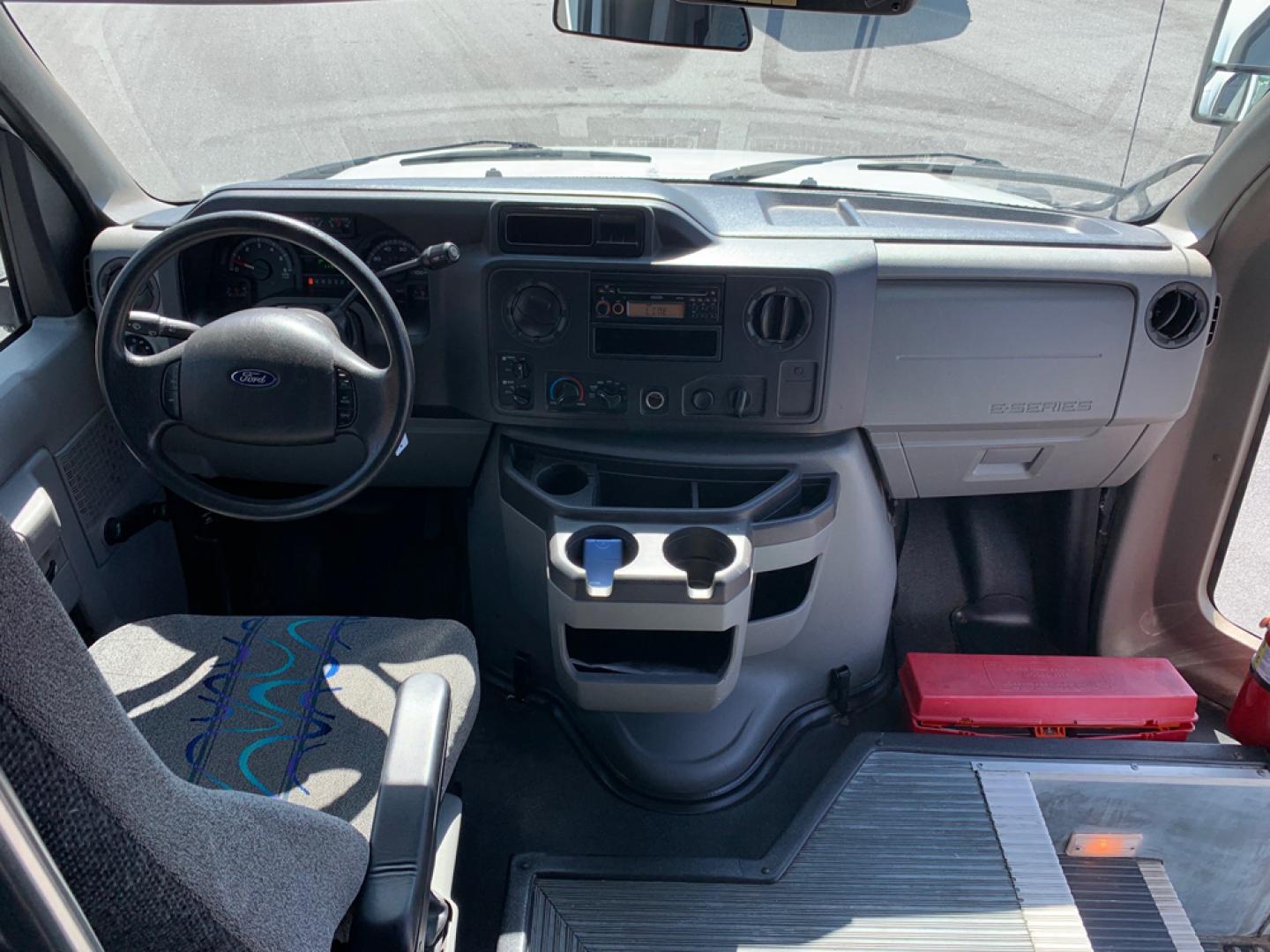 2011 White /Gray/Blue Ford E450 with an V10 engine, Auto transmission, 0.000000, 0.000000 - 2011 Ford E-450 - Starcraft Coach Automatic Trans - 6.8L V10 Engine - Electric Entrance Door - 25 Passengers + Driver - High Back Reclining Seats – Seatbelts - Aisle Sliders - Reading Lights - Stainless Wheel Simulators - Front and Rear A/C - Overhead Storage -- Photo#11