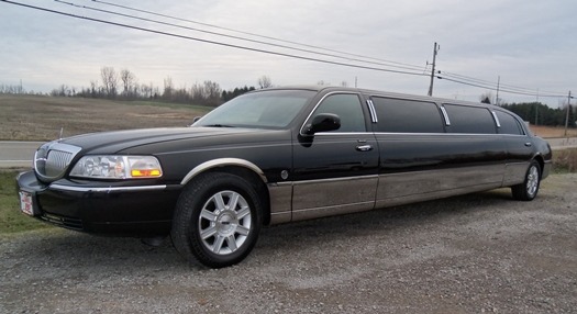 photo of 2006 Lincoln Town Car 