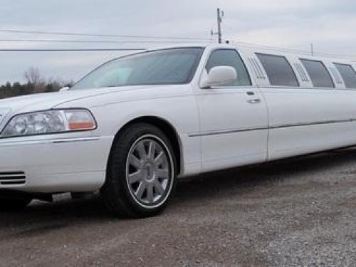 2006 Lincoln Town Car 