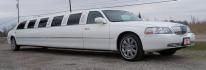 2006 White Lincoln Town Car (1LNHM81V86Y) with an 4.6-Liter 8 Cylinder Engine engine, located at 1725 US-68 N, Bellefontaine, OH, 43311, (937) 592-5466, 40.387783, -83.752388 - Photo #2